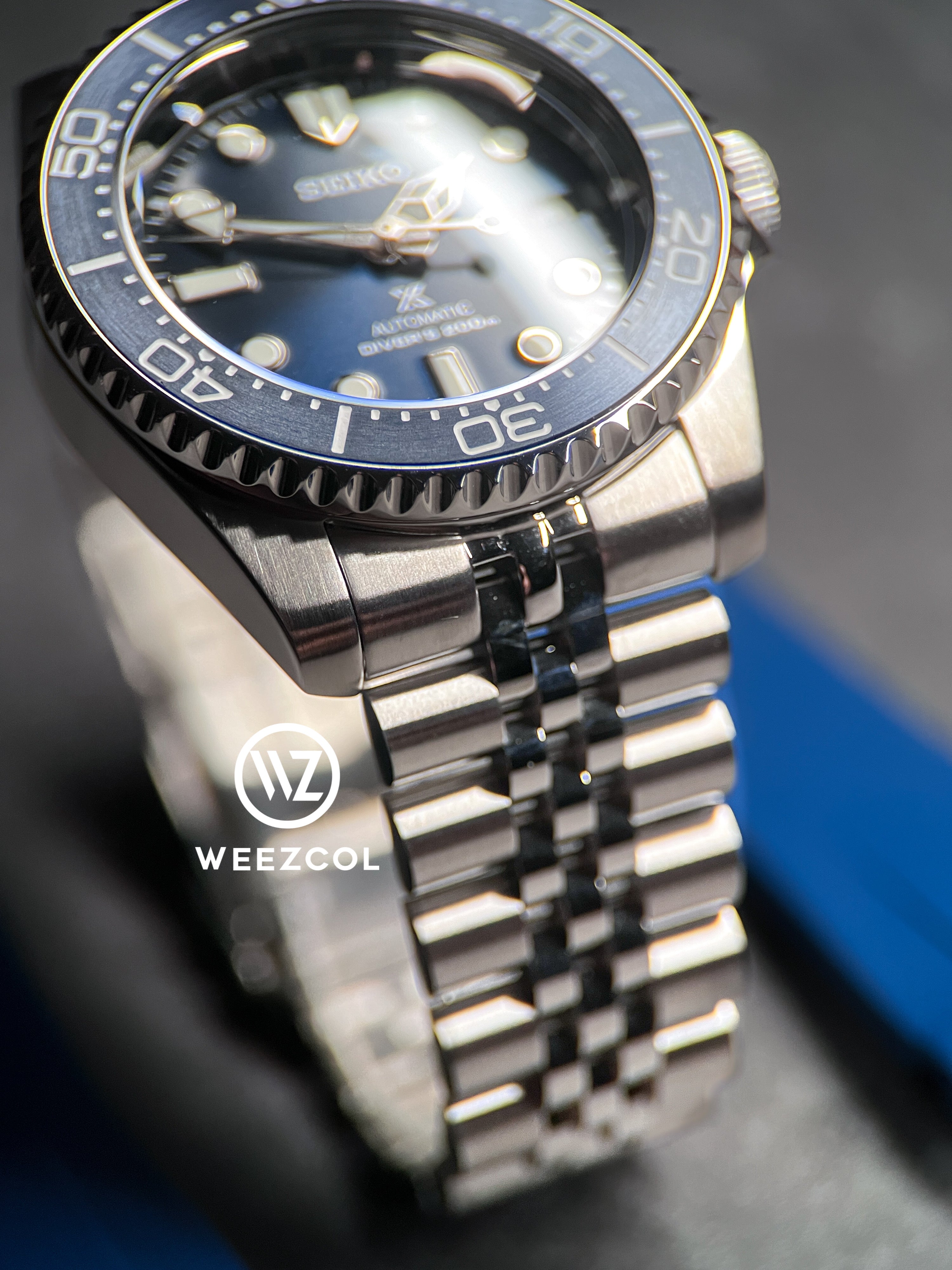 SPB187: Submariner in Brushed Silver