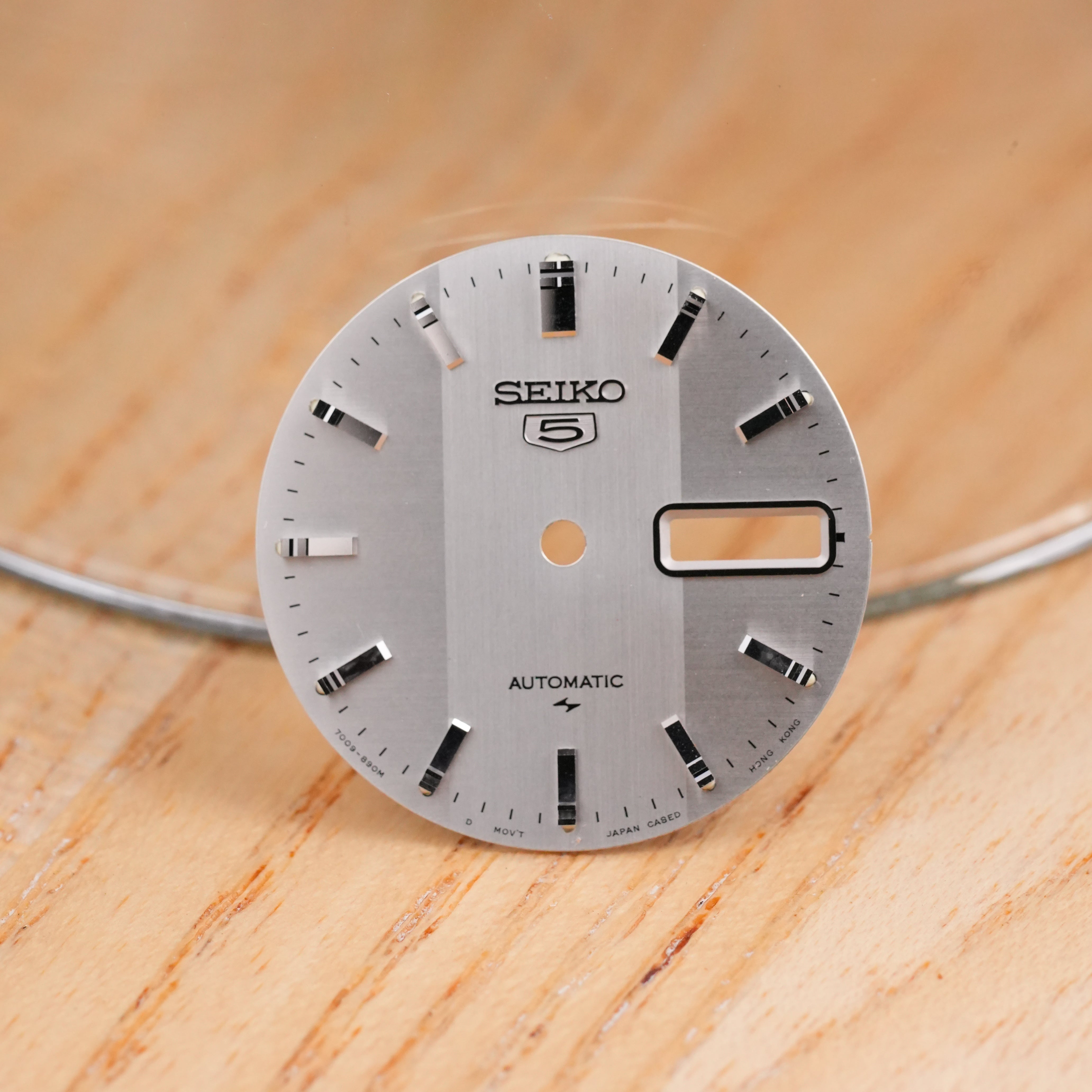 D10: Seiko 5 OEM Dial