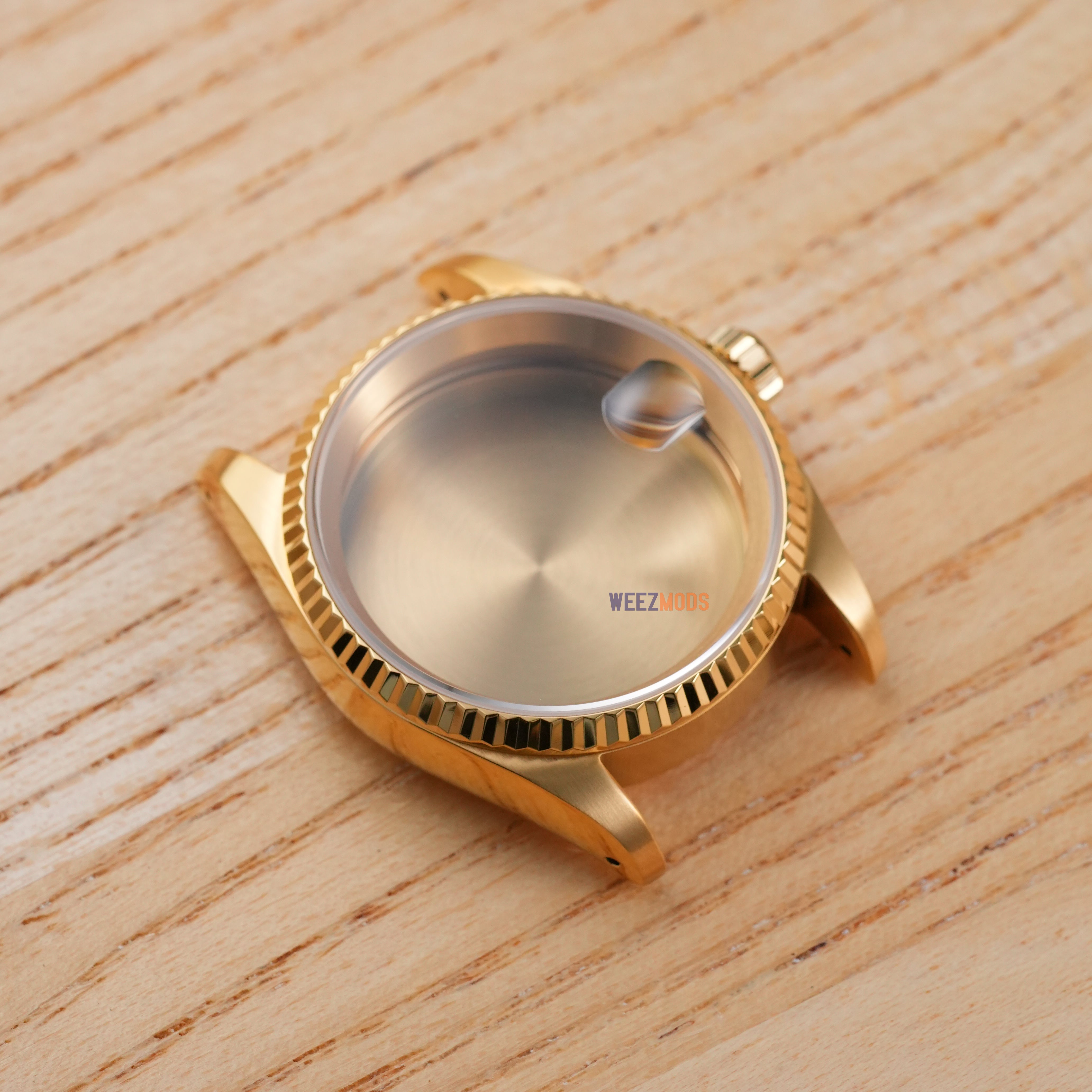 36MM Fluted: Brushed Gold with Cyclops Case