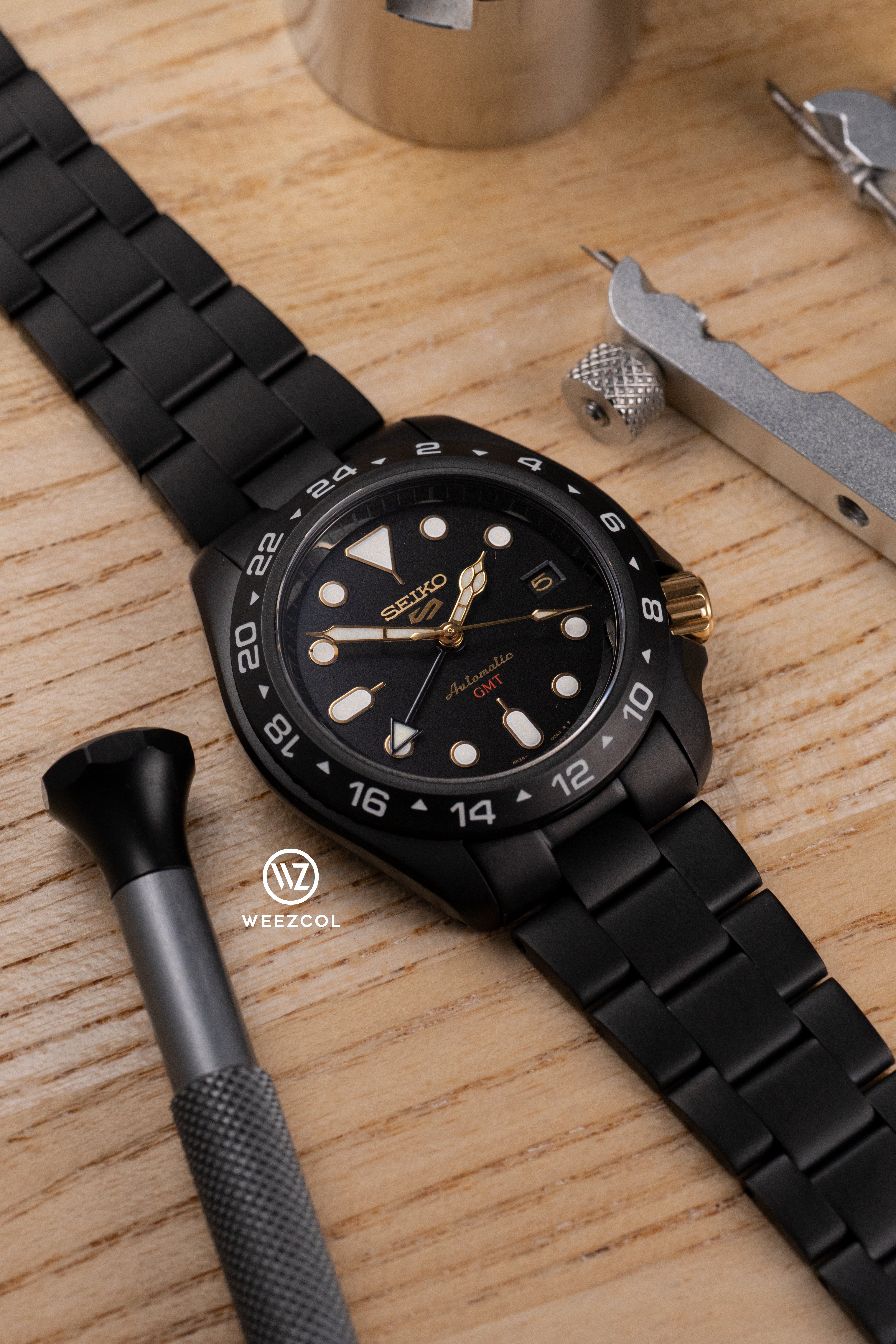 SKX007 SSK036 GMT: Matte Black in Oyster