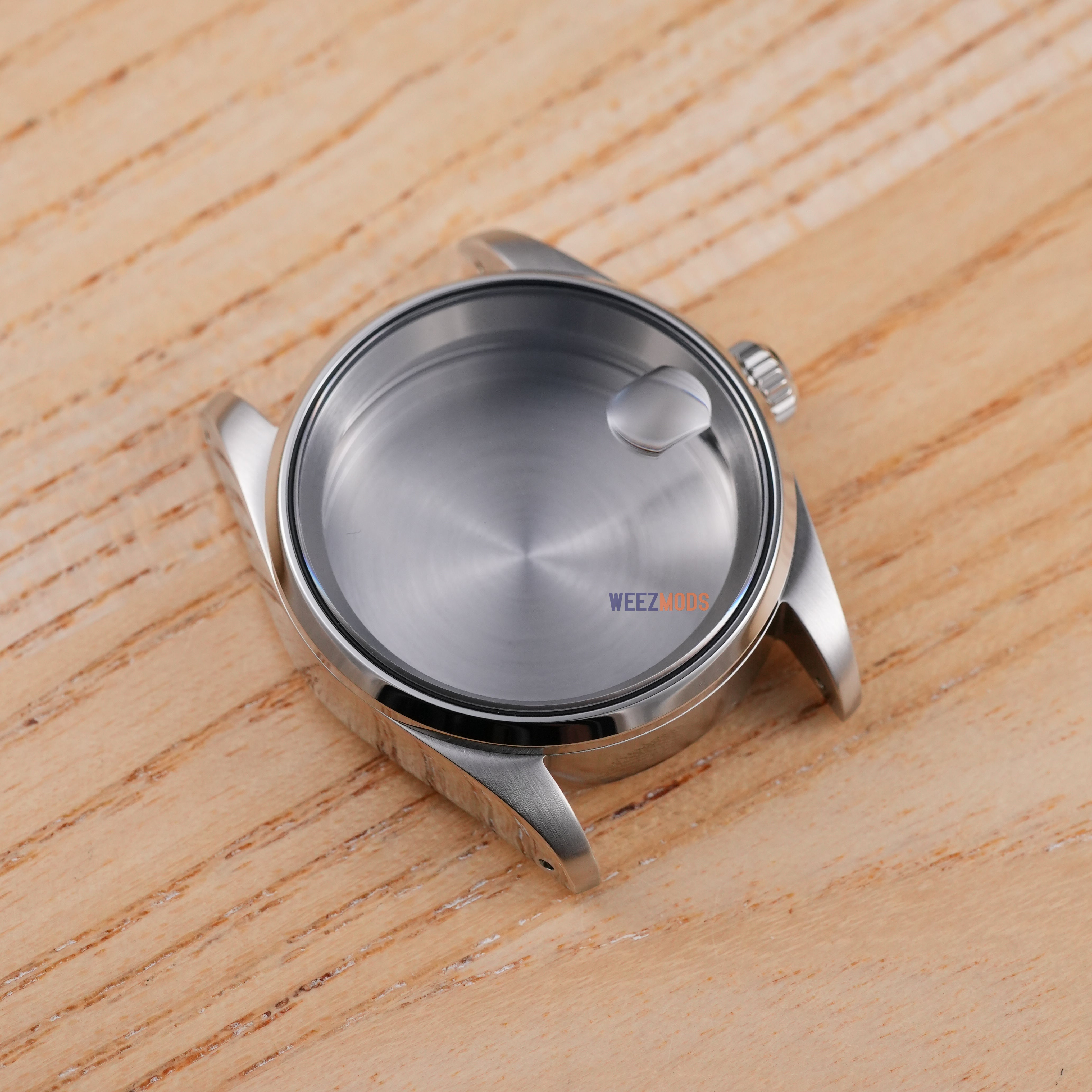 36MM Pilot: Brushed Silver with Cyclops Case