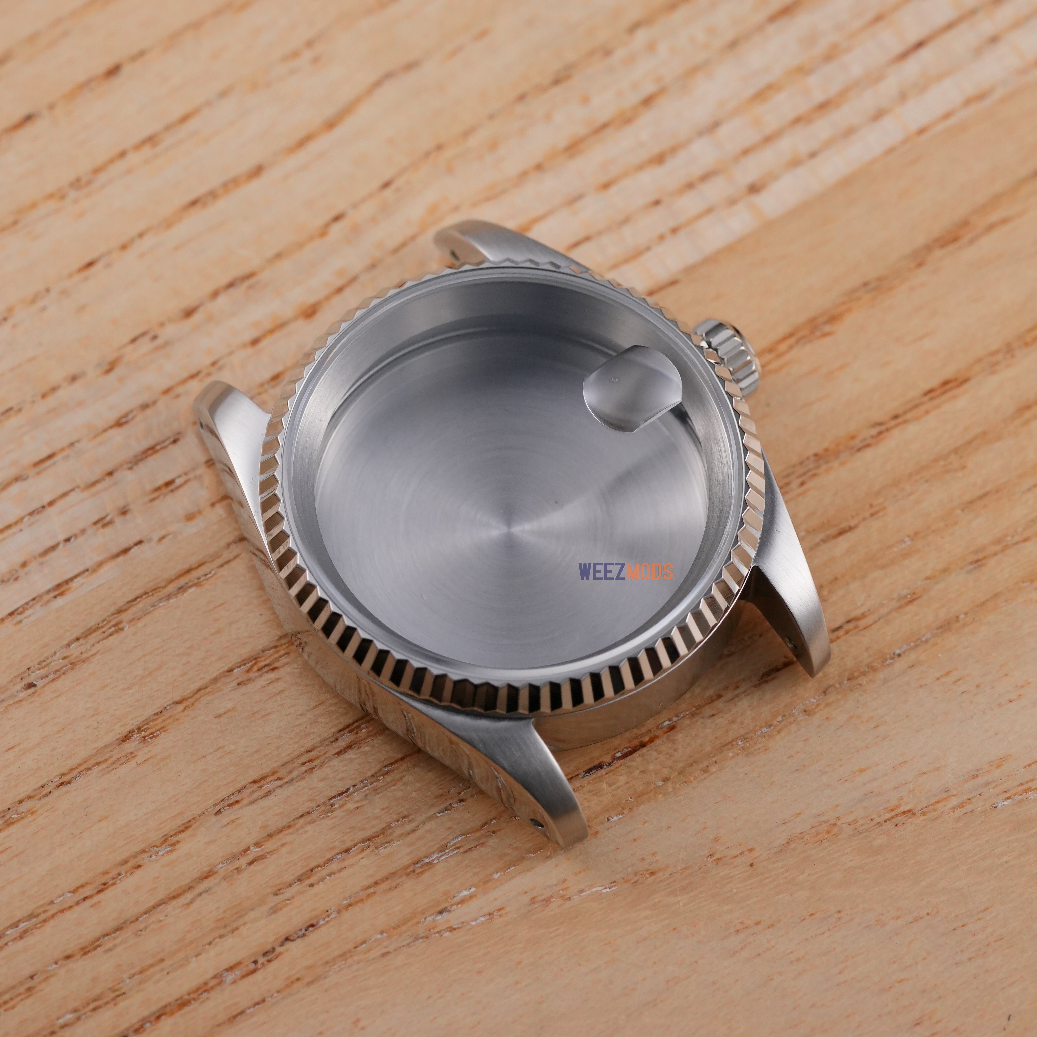 36MM Fluted: Brushed Silver with Cyclops Case