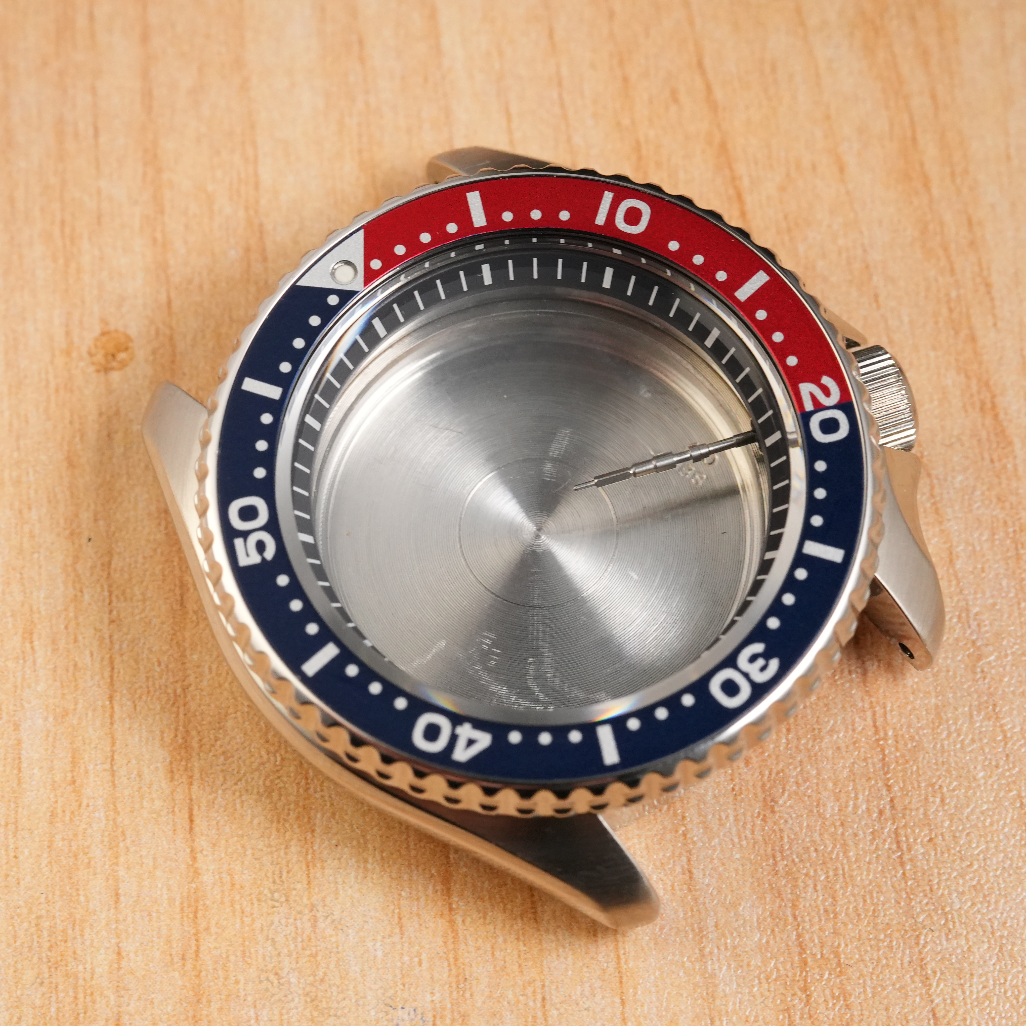 Seiko SKX009: OEM Case