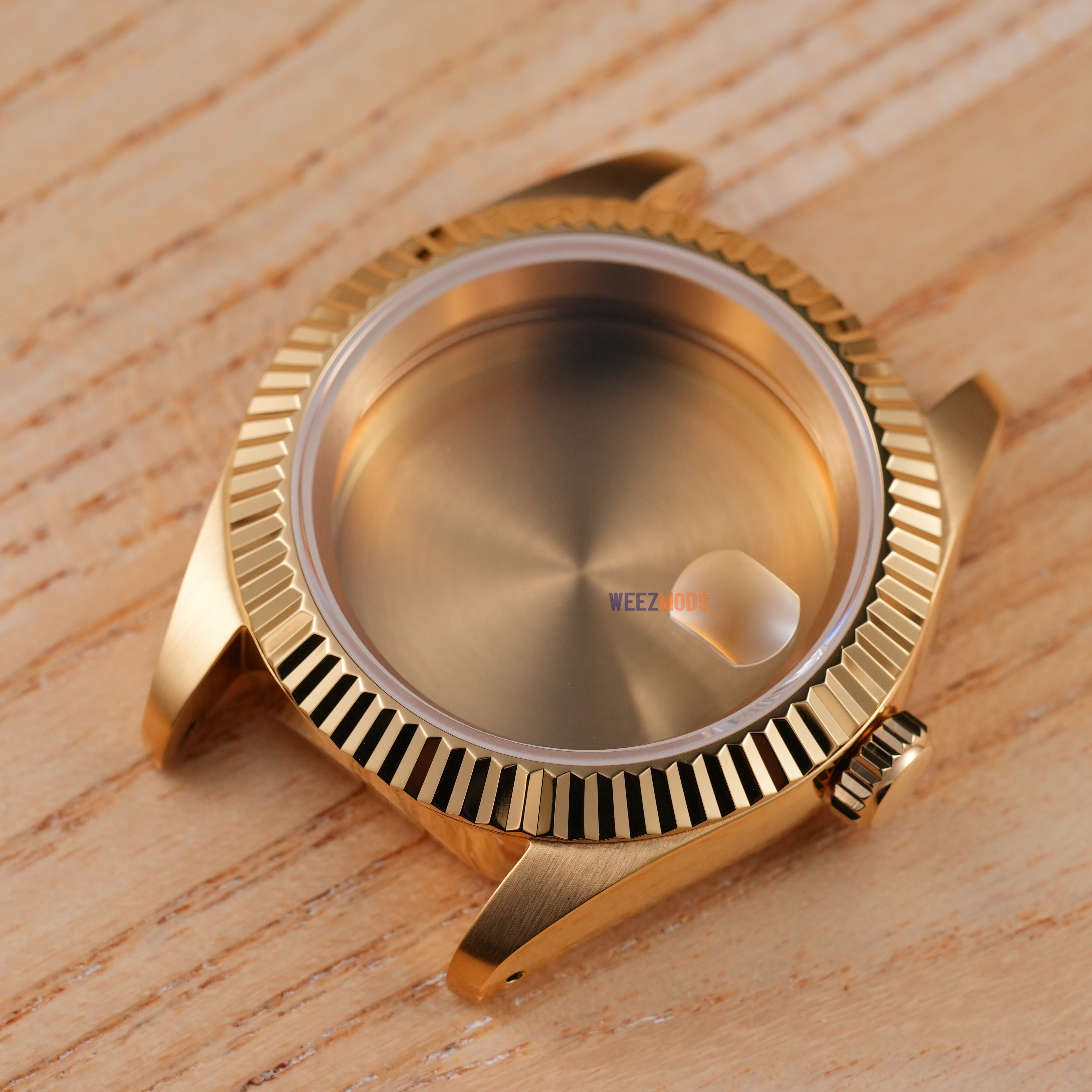 40MM Fluted: Brushed Gold with Cyclops Case