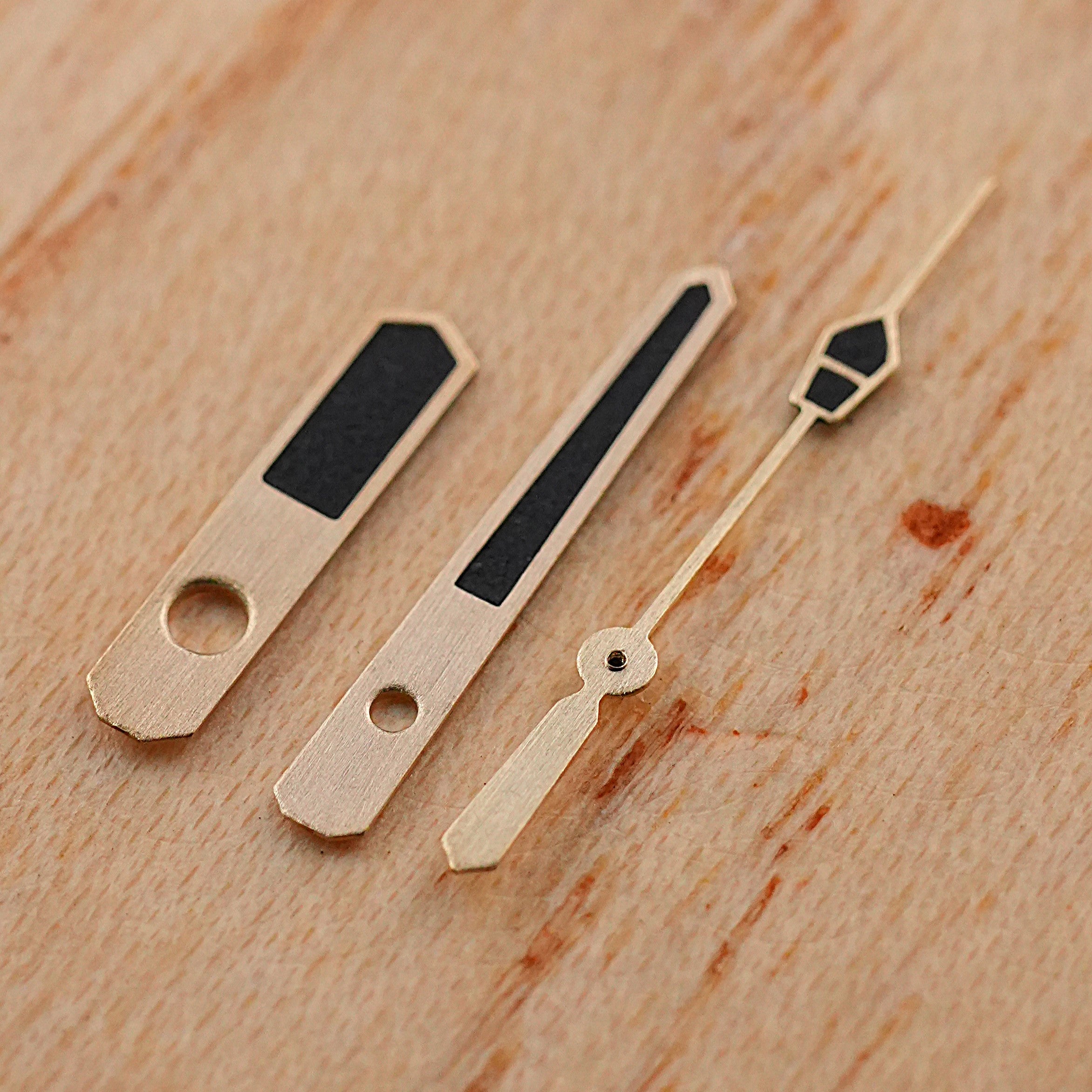 MM300: Brushed Gold Hands in Black