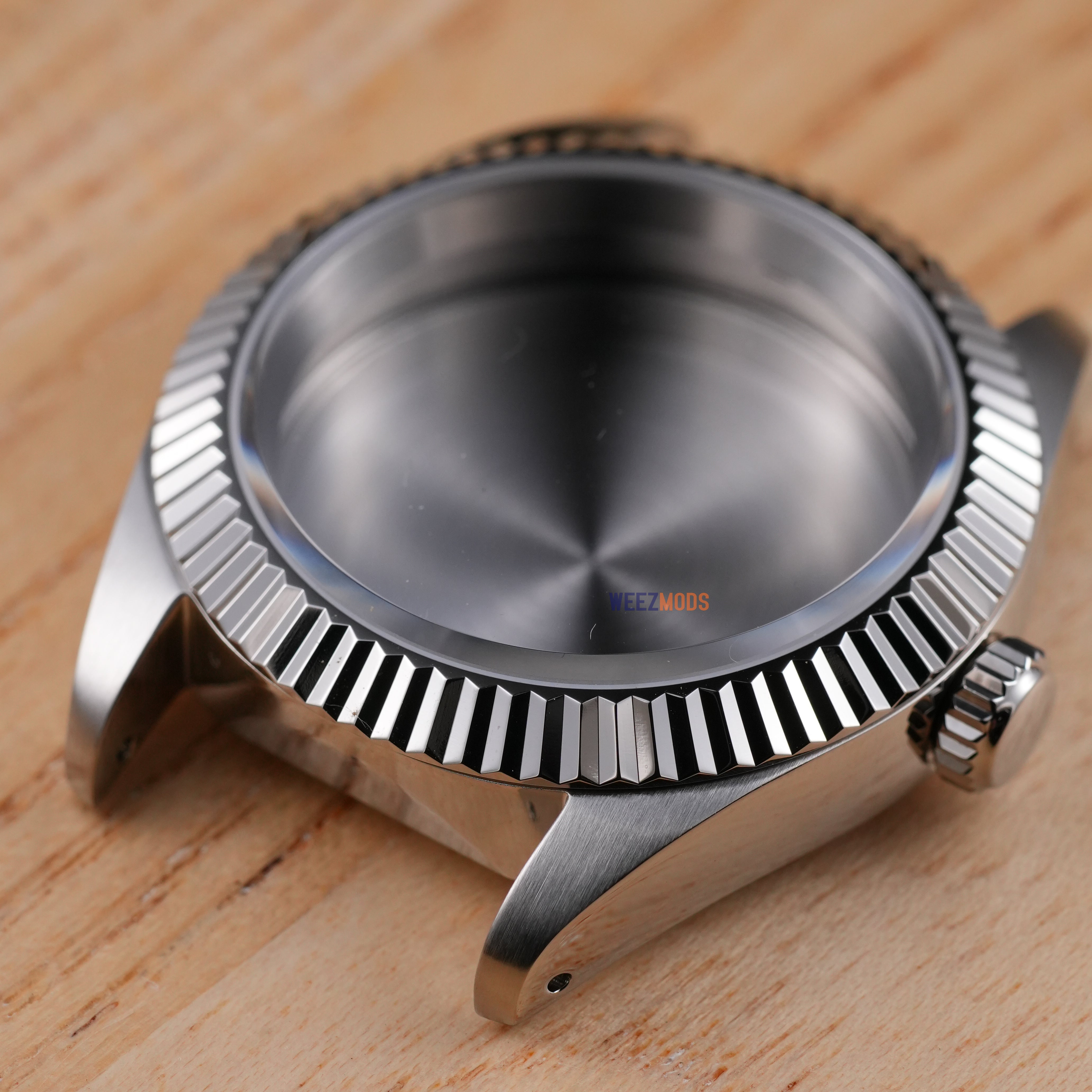 40MM Fluted: Brushed Silver with Dome Case