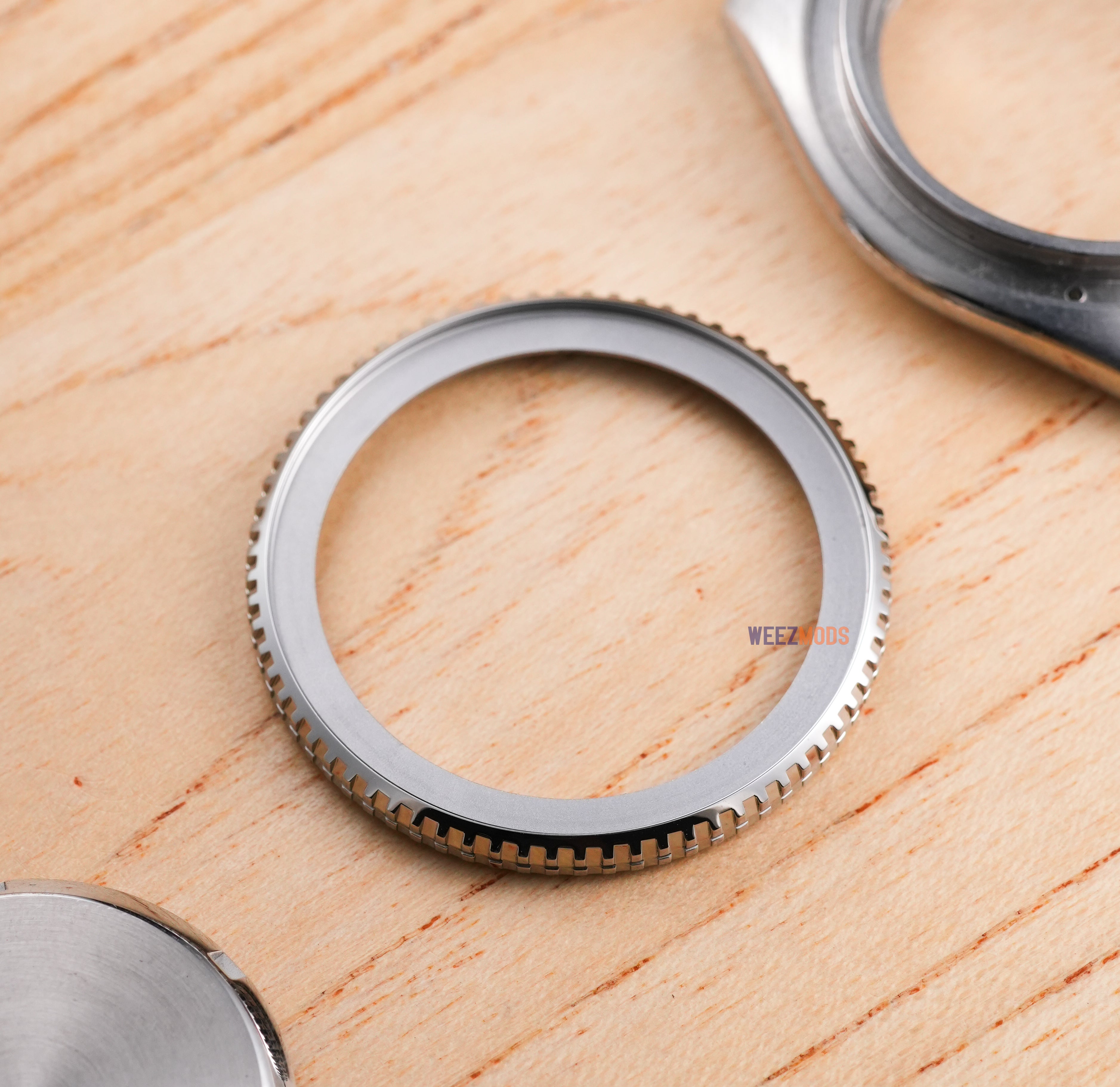 SKX007/SRPD Rugged Bezel: Polished Silver