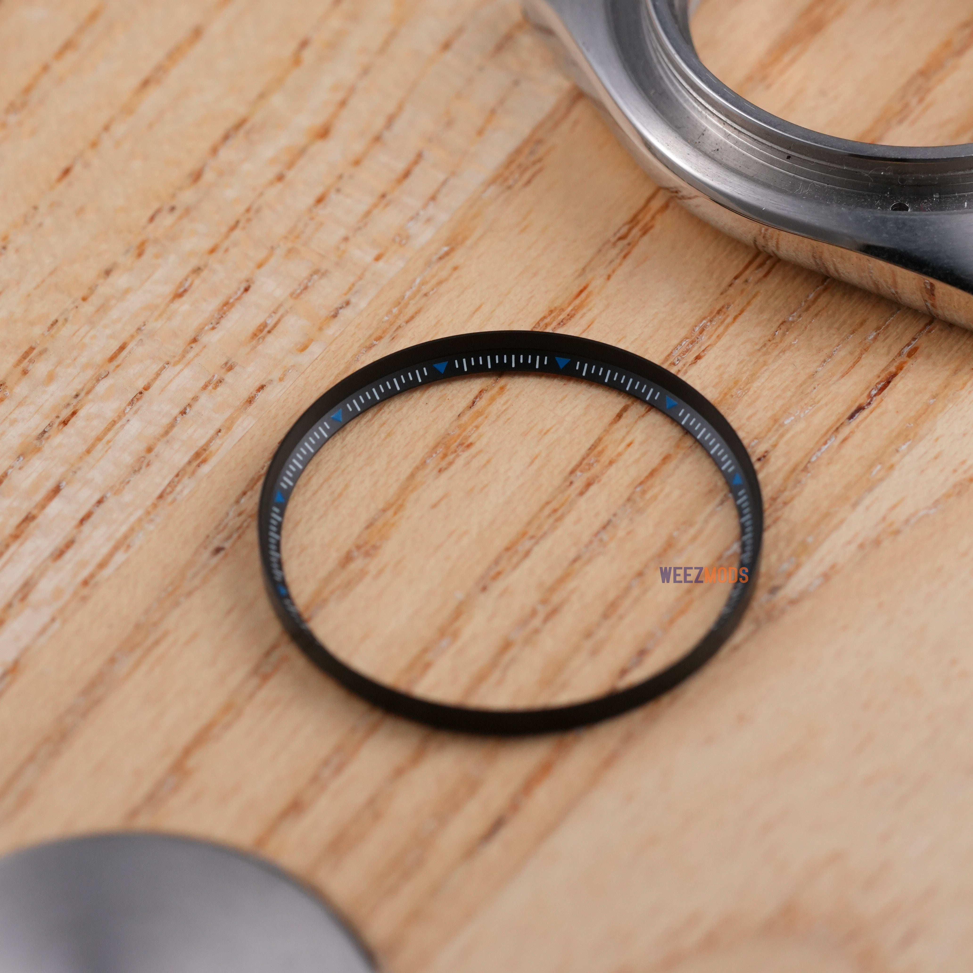 SKX007/SRPD Short Triangle: Black with Blue Markers