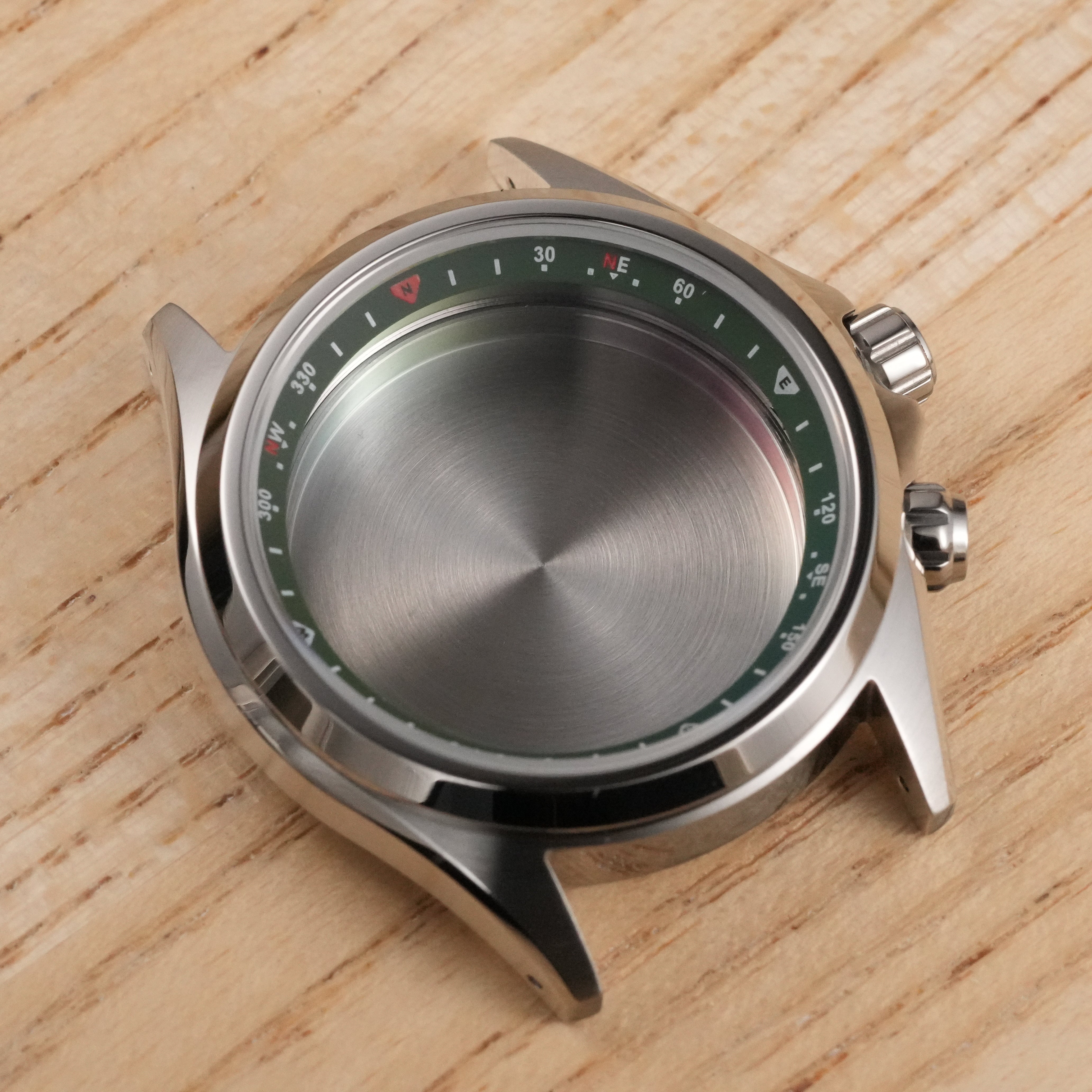 SKX007 Alpinist Green: Brushed Silver Case