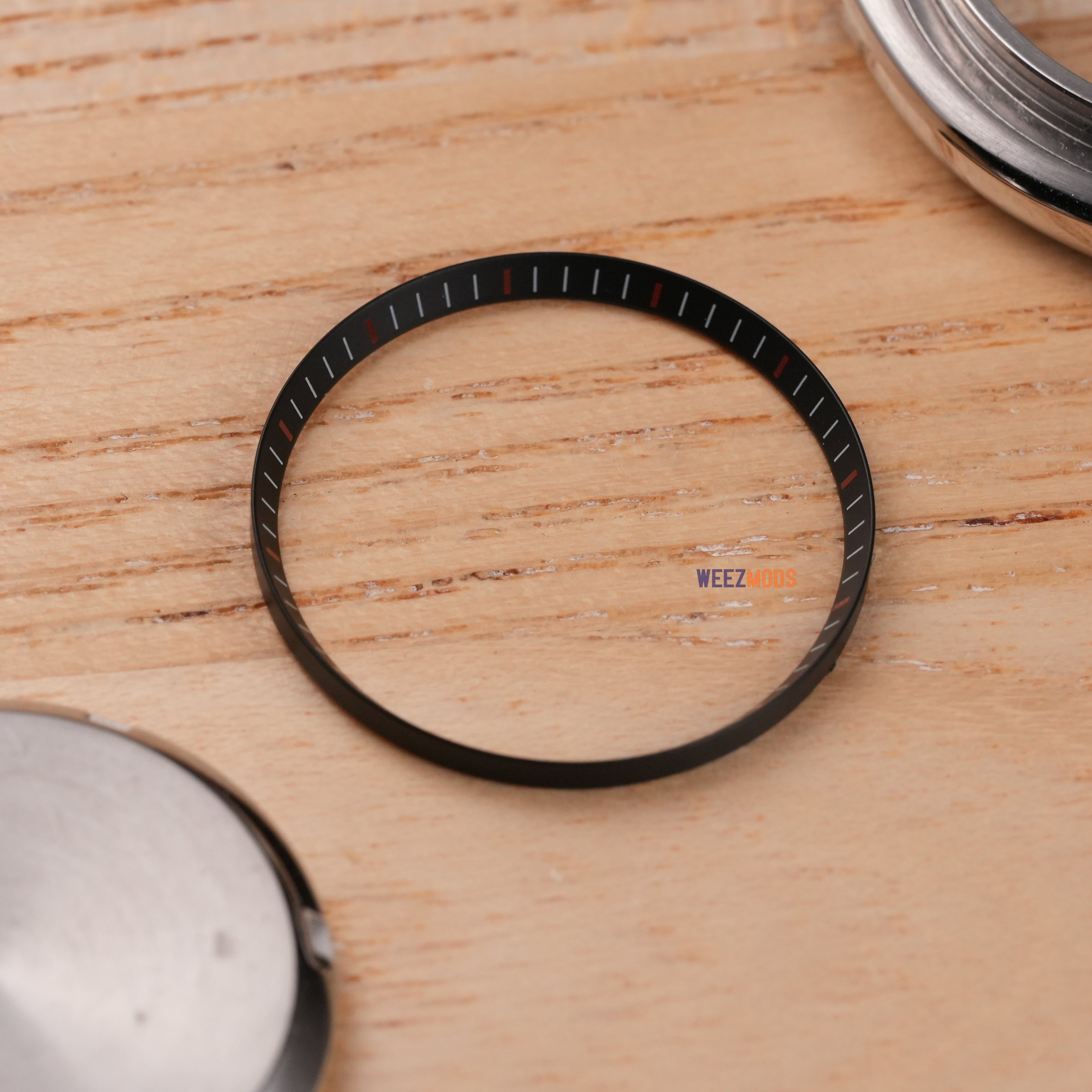 SKX007/SRPD Chapter Ring: Black with Red Markers