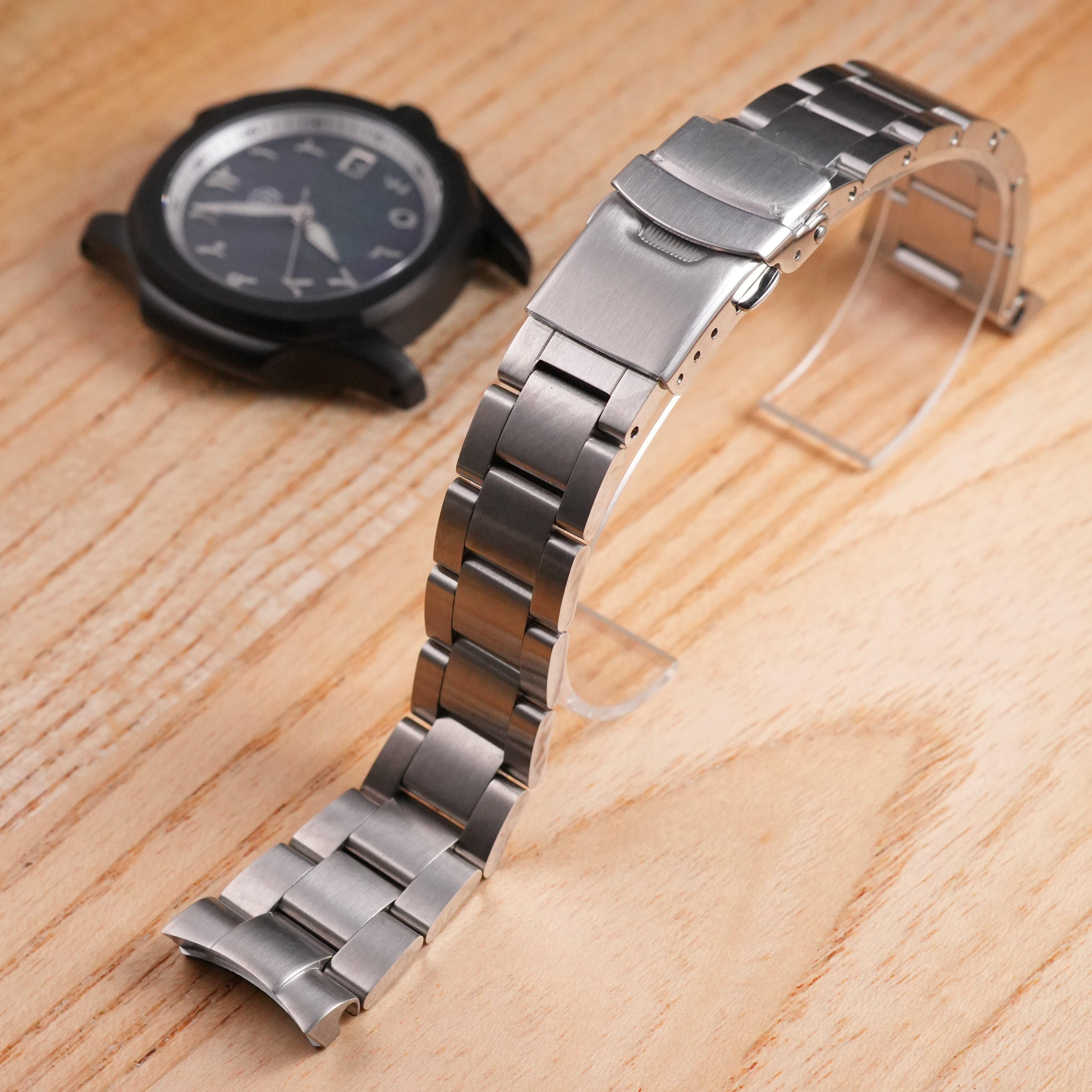 SKX007 Nautilus: Brushed Silver Oyster Bracelet