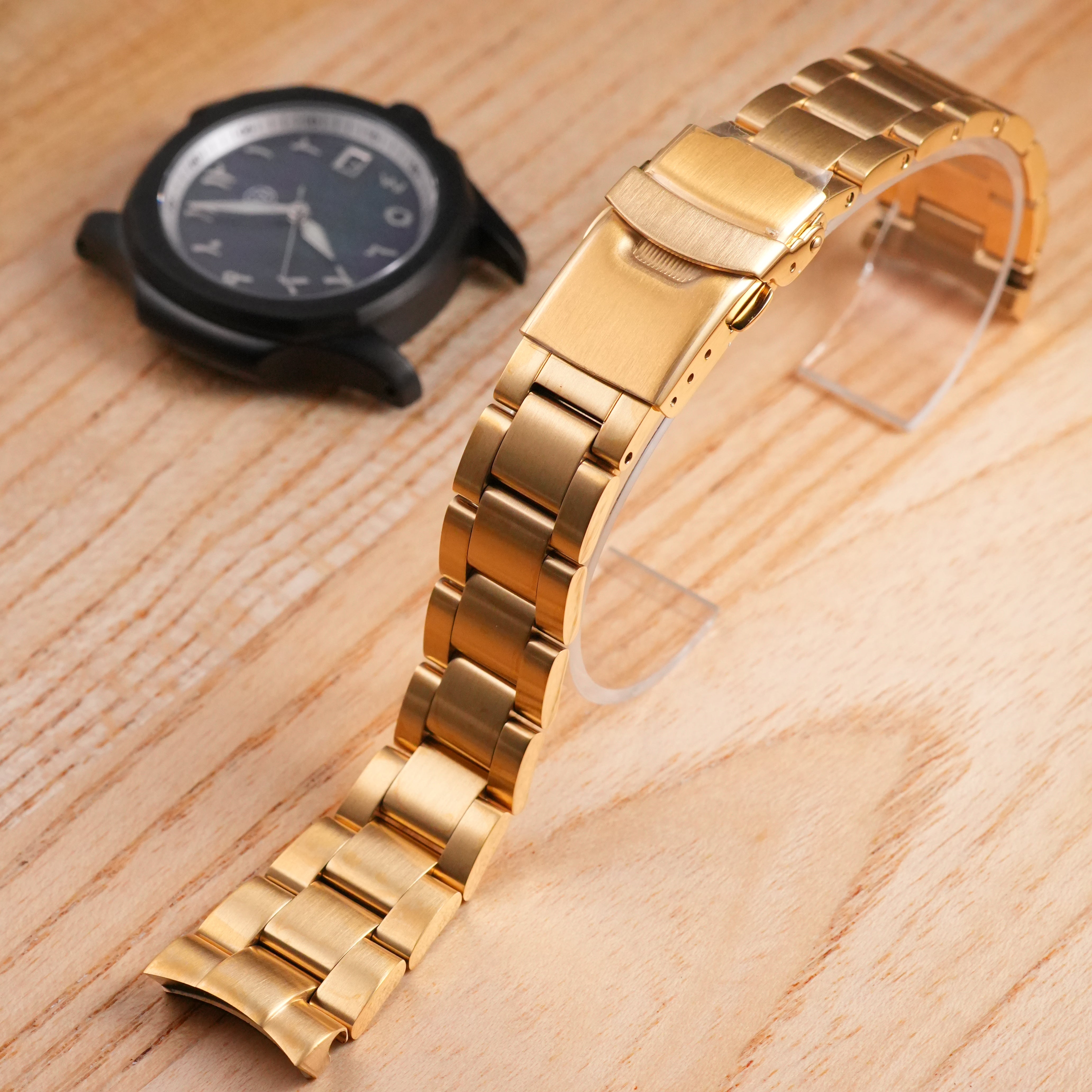 SKX007 Nautilus: Brushed Gold Oyster Bracelet