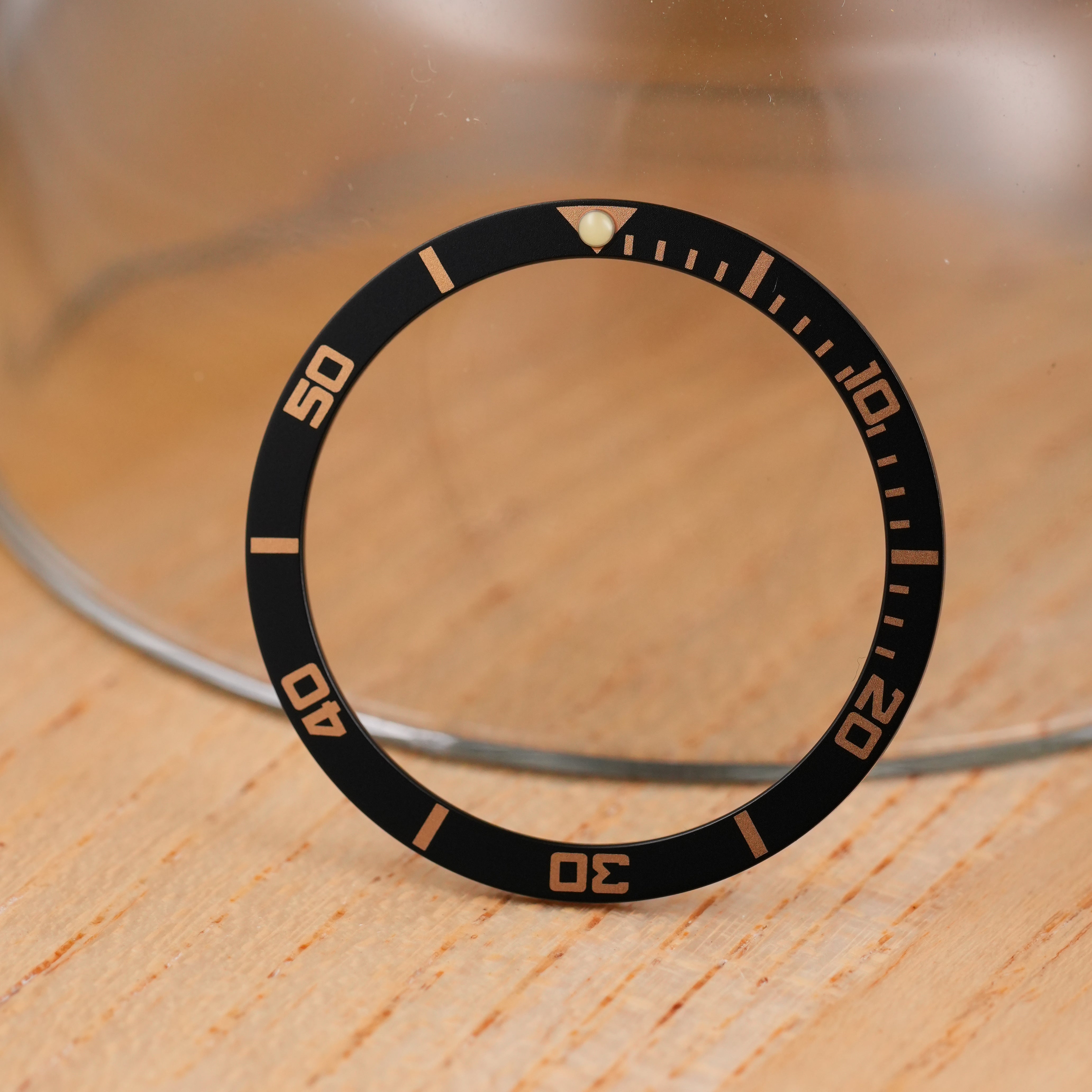 SKX007/SRPD Flat: Black in Gold Numerals