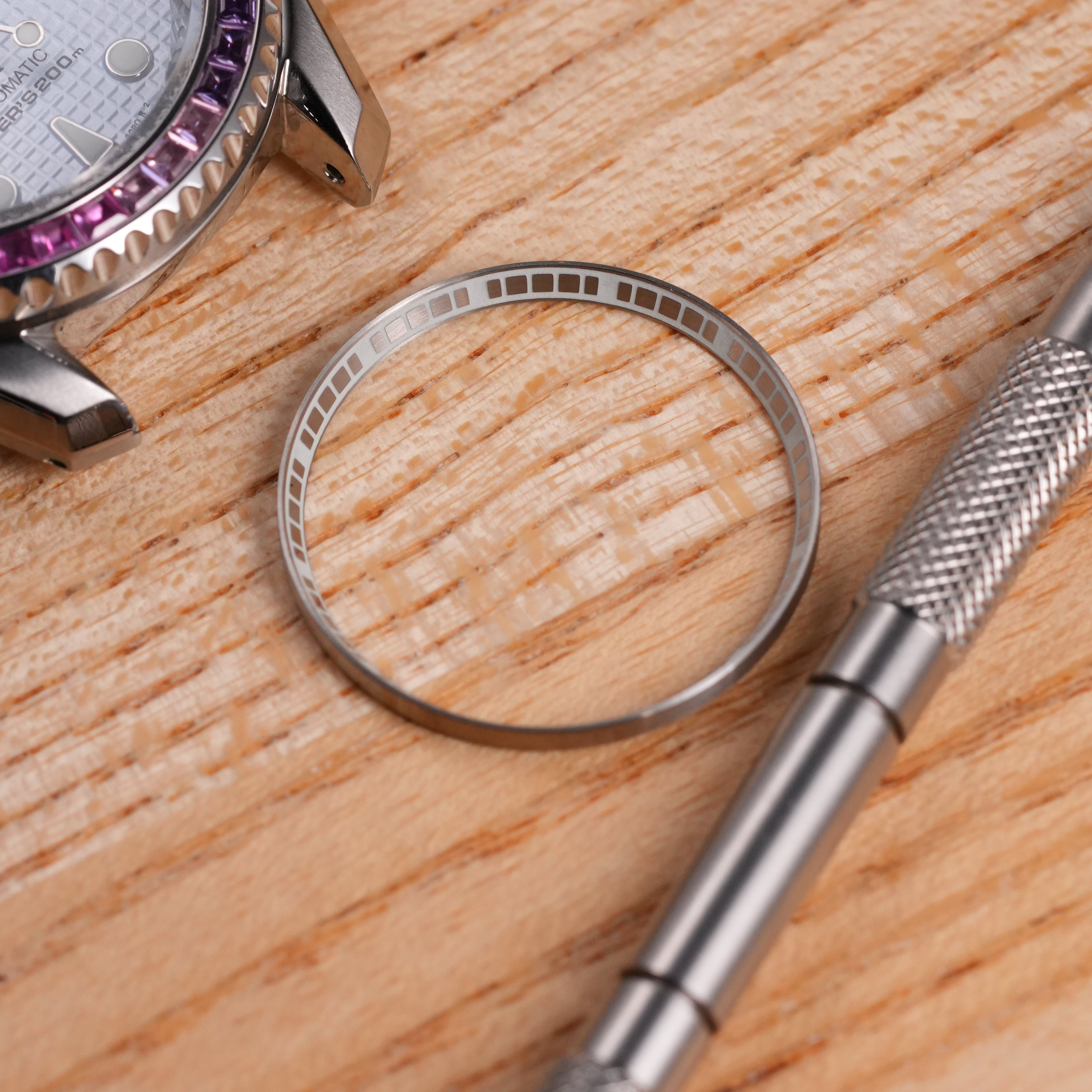 SKX007/SRPD Matrix Chapter Ring: Brushed Silver with Lume