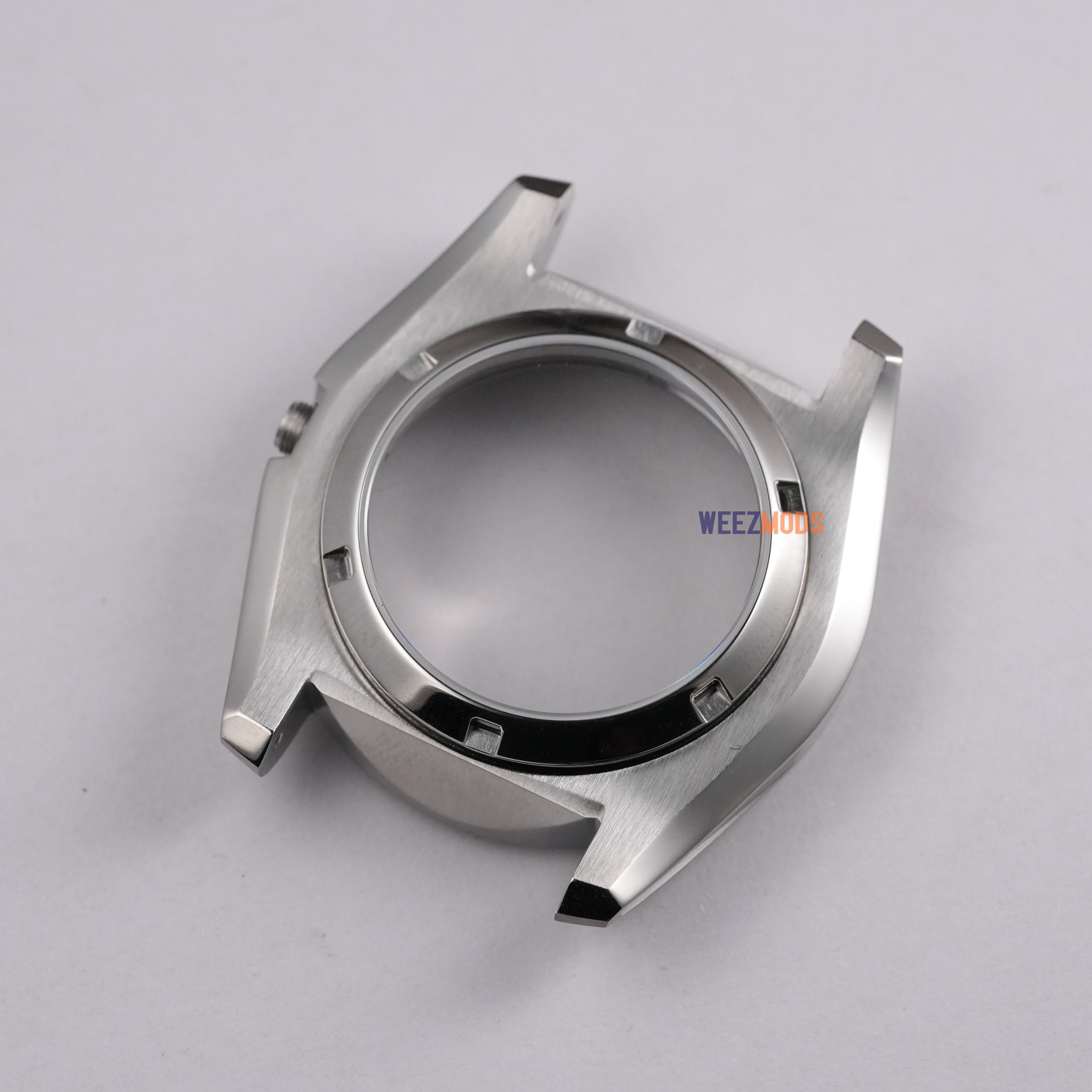 SKX007 MM300: Brushed Silver Case