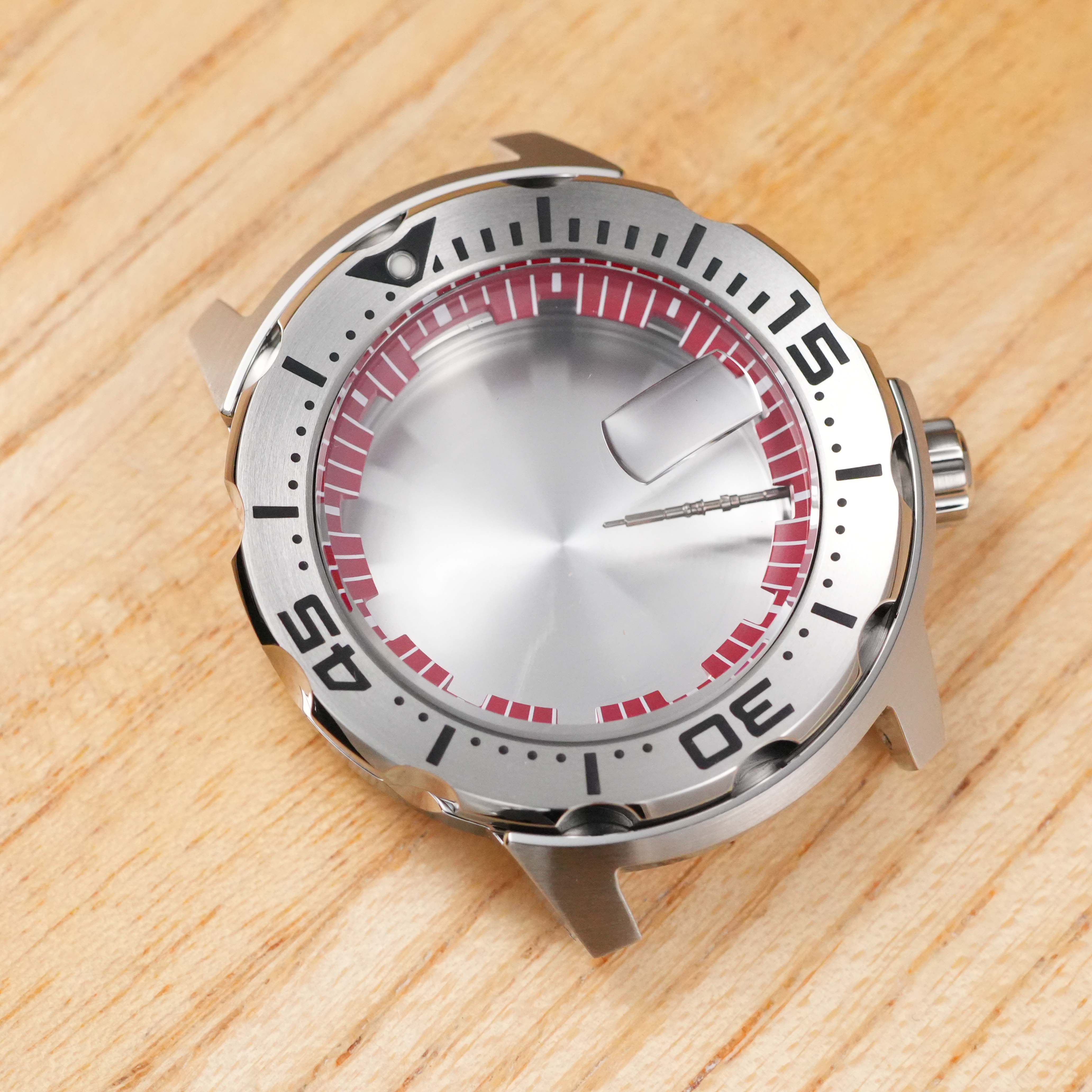 Seiko : 'Monster' 90th Anniversary Thammsat University Exclusive OEM Case