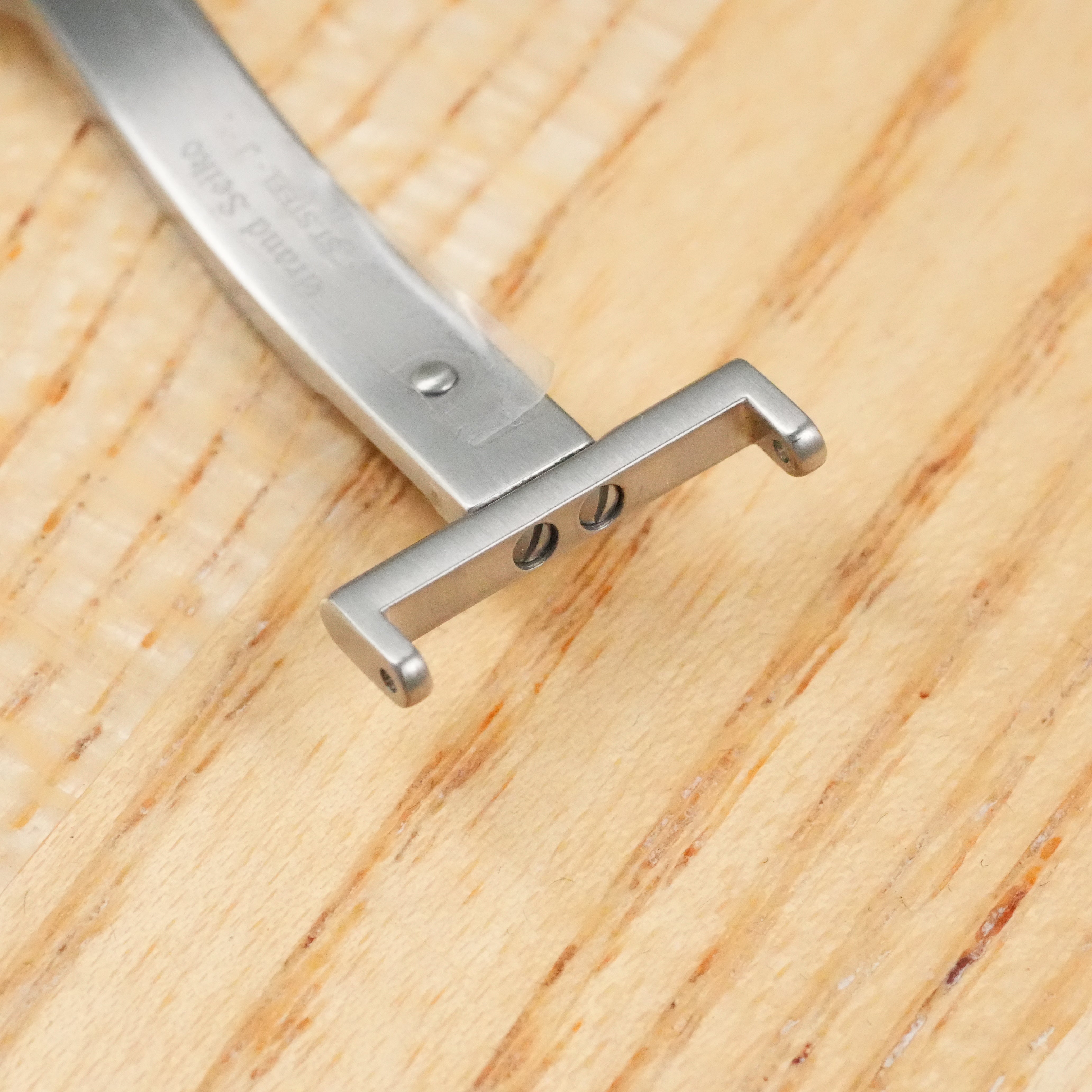 Grand Seiko SBGY009: Deployment Buckle Clasp