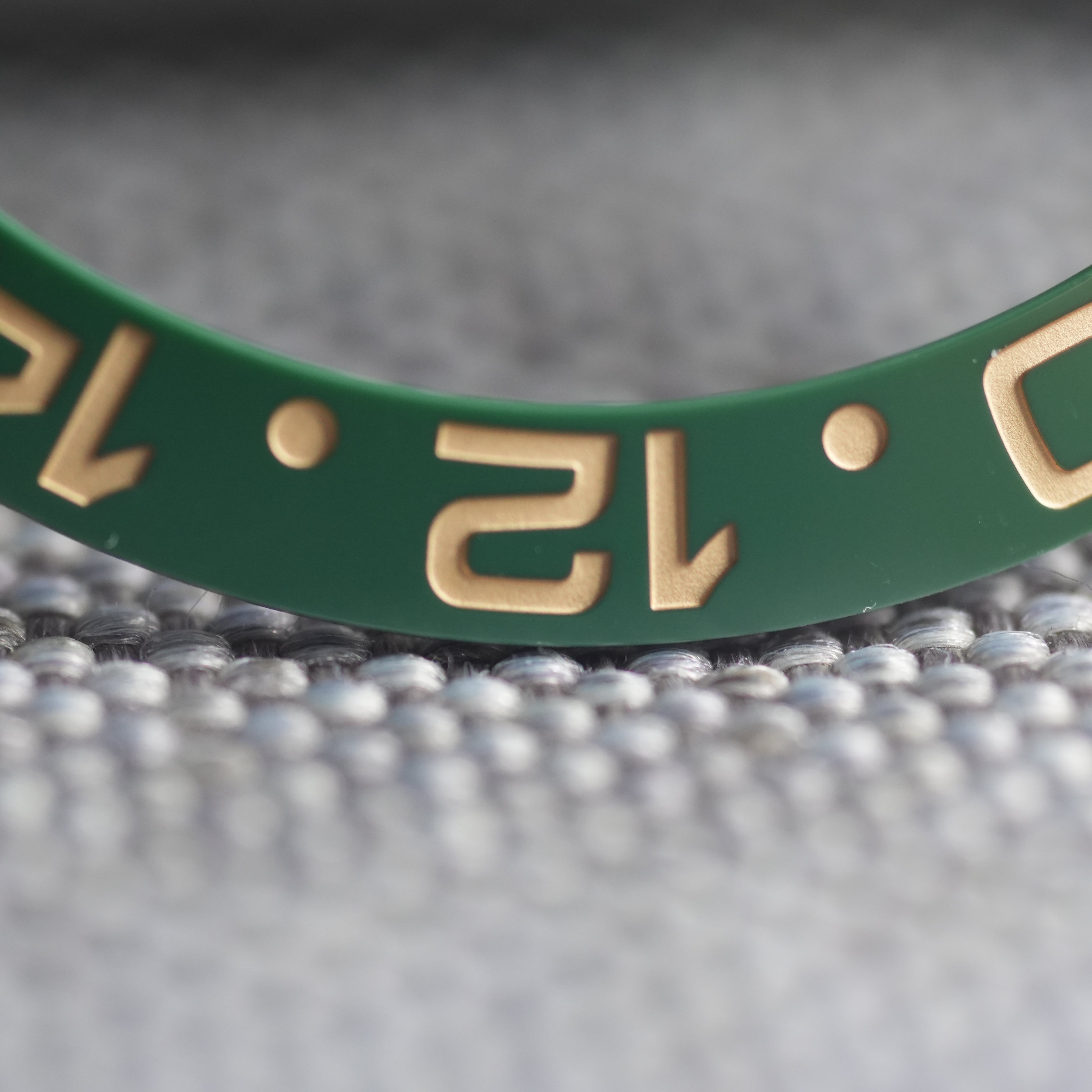 SKX007/SRPD GMT: Sprite in Gold Markers