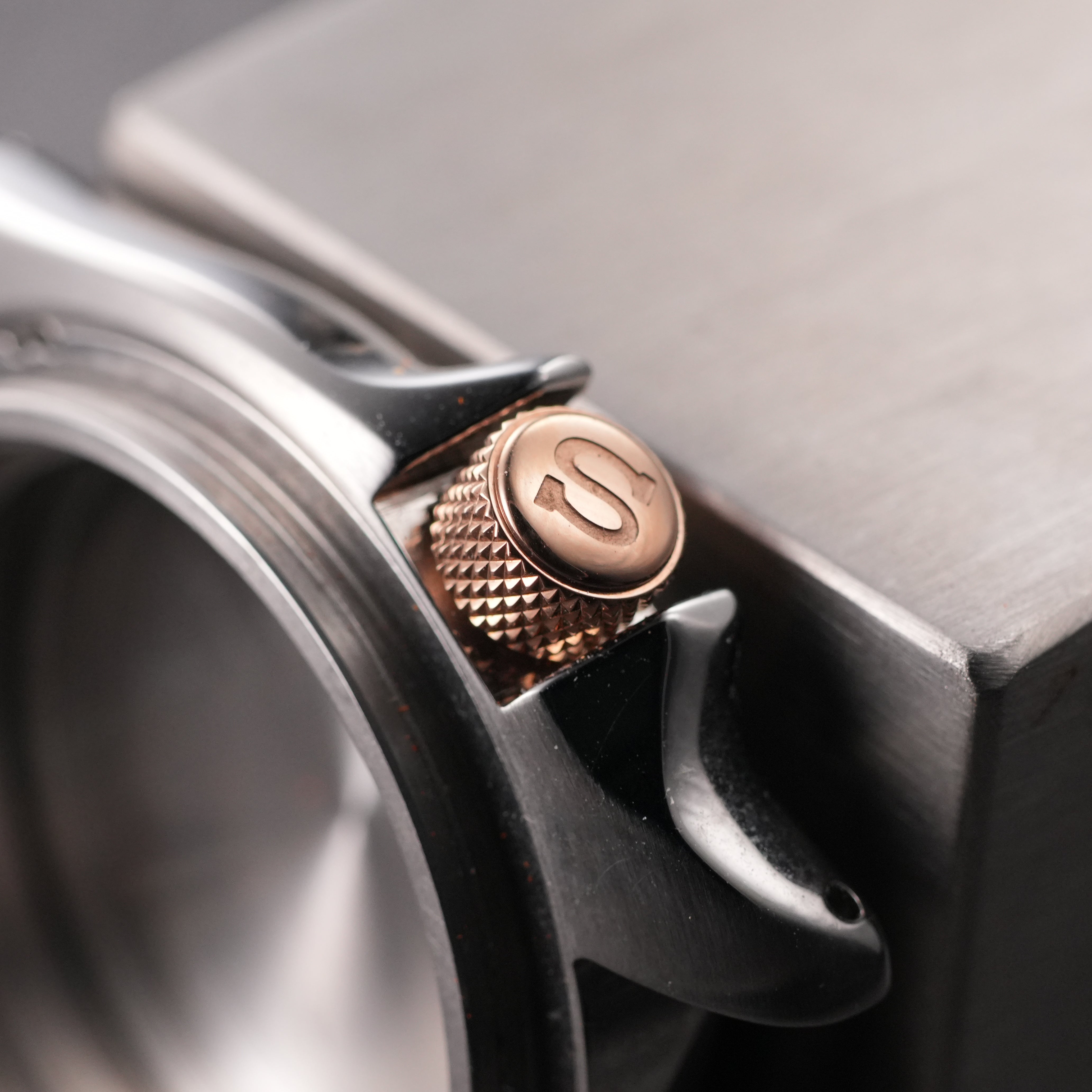 SKX007 Knurled Crown: Polished Rose Gold with S