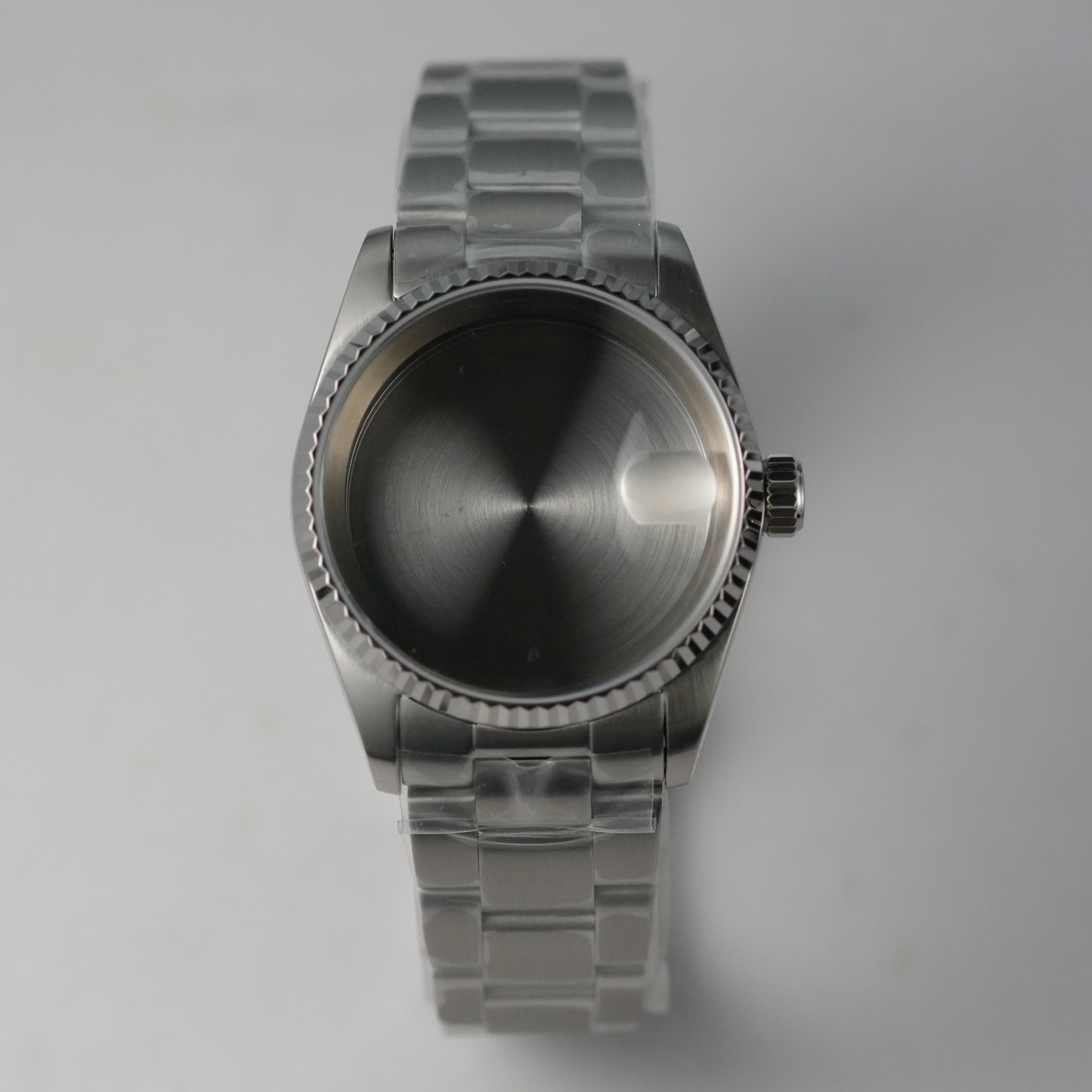 36MM Fluted: Brushed Silver Case with Cyclops & Oyster Bracelet