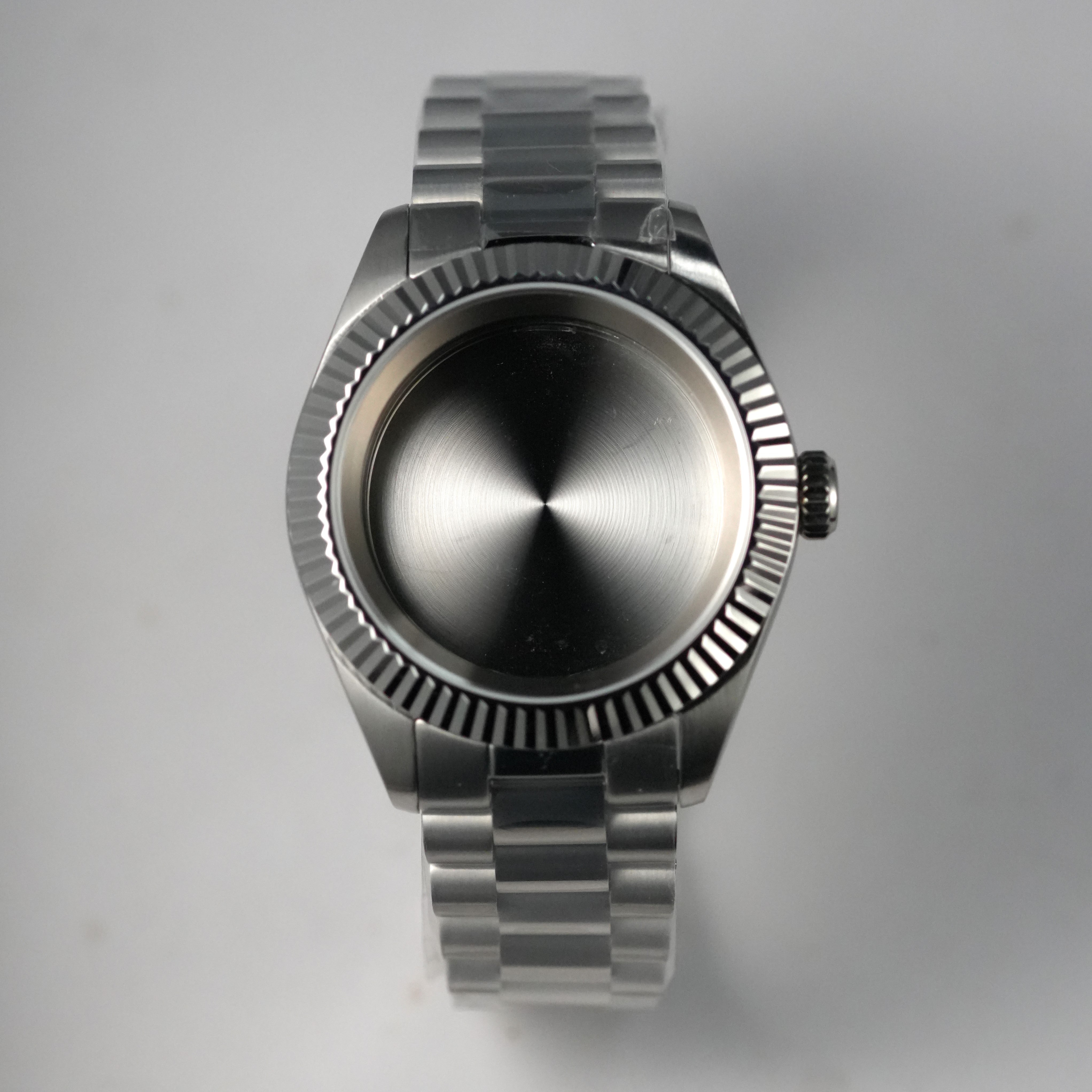 40MM Fluted: Brushed Silver Case with Presidential Bracelet