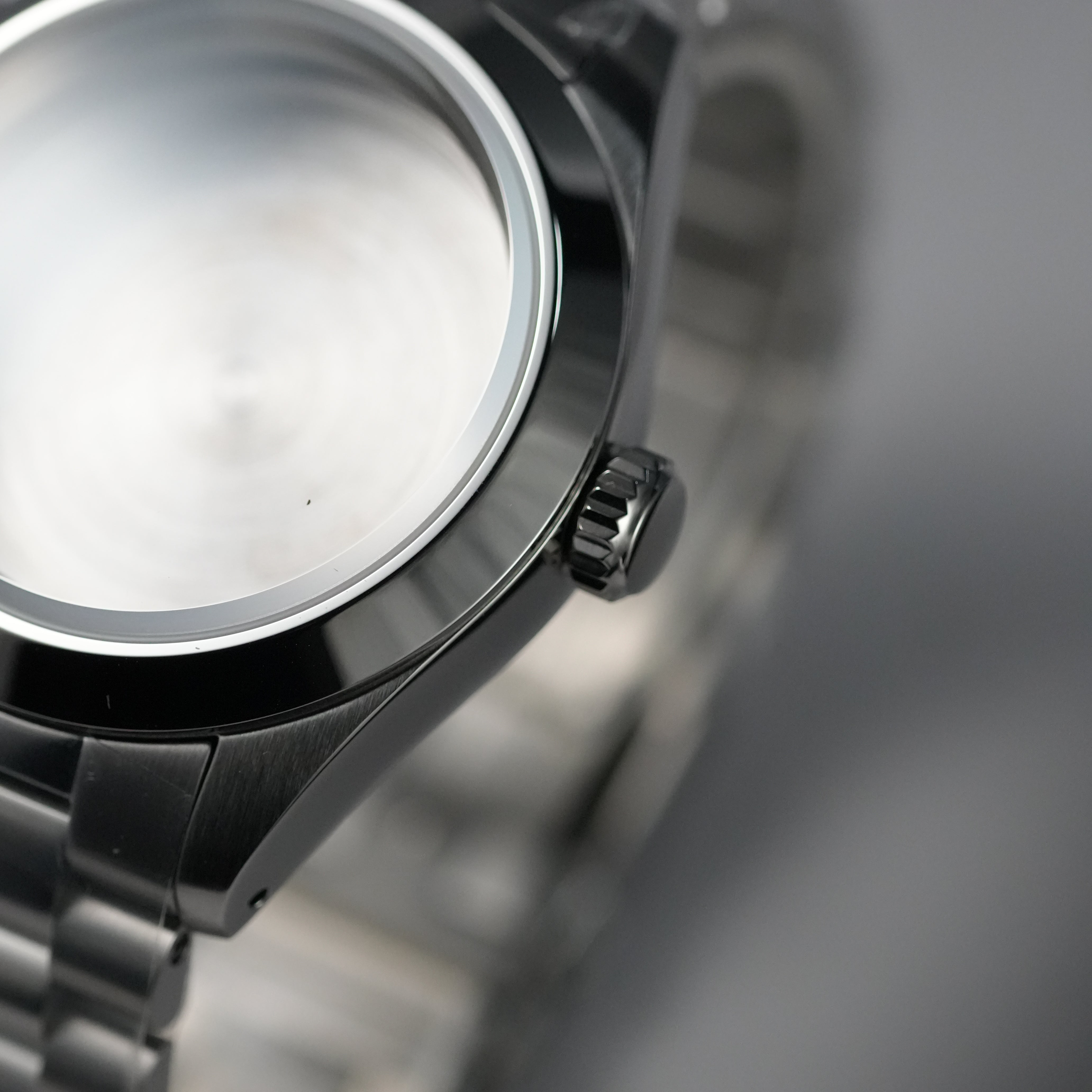 40MM Pilot: Brushed Silver Case with Dome & Presidential Bracelet