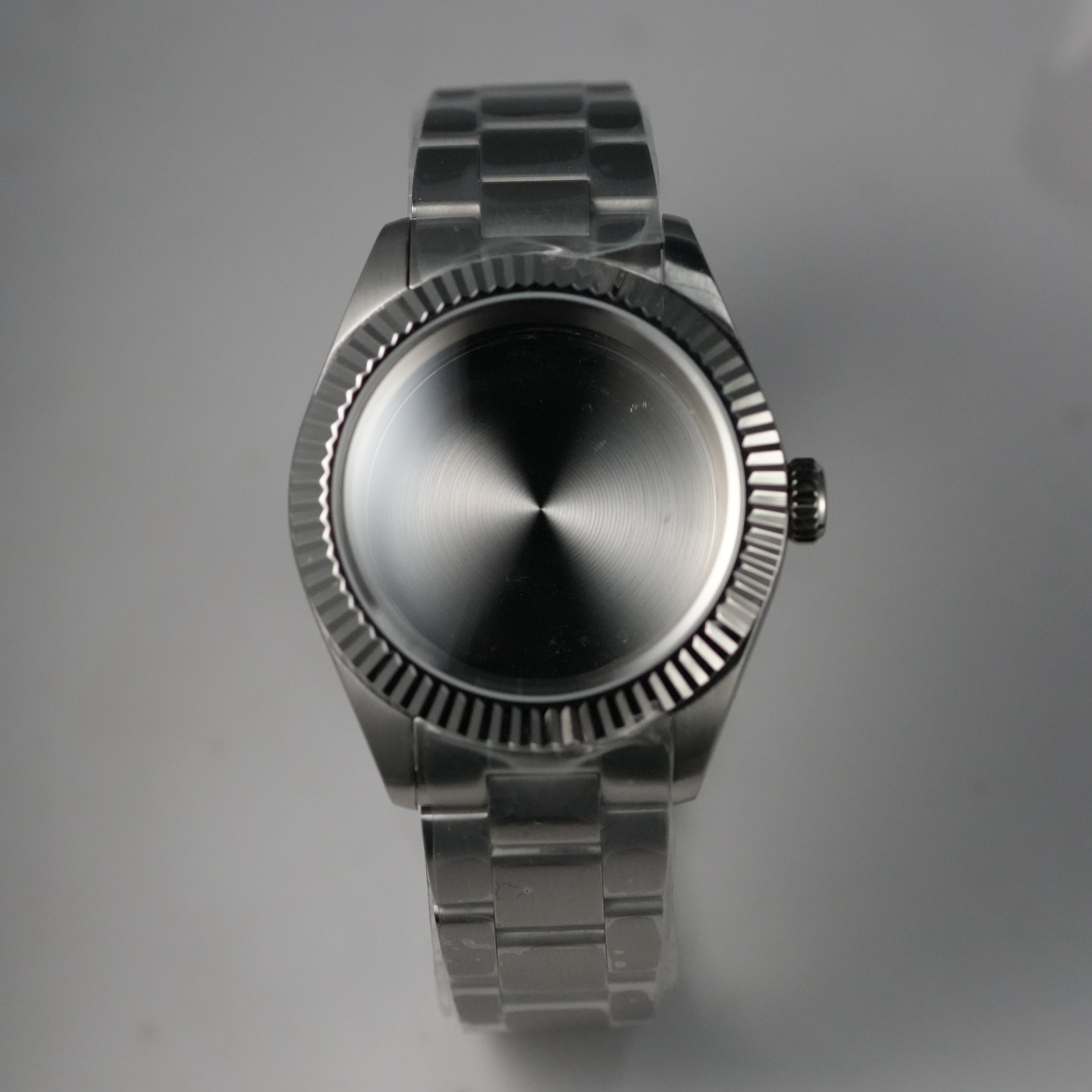 40MM Fluted: Brushed Silver Case with Dome & Oyster Bracelet