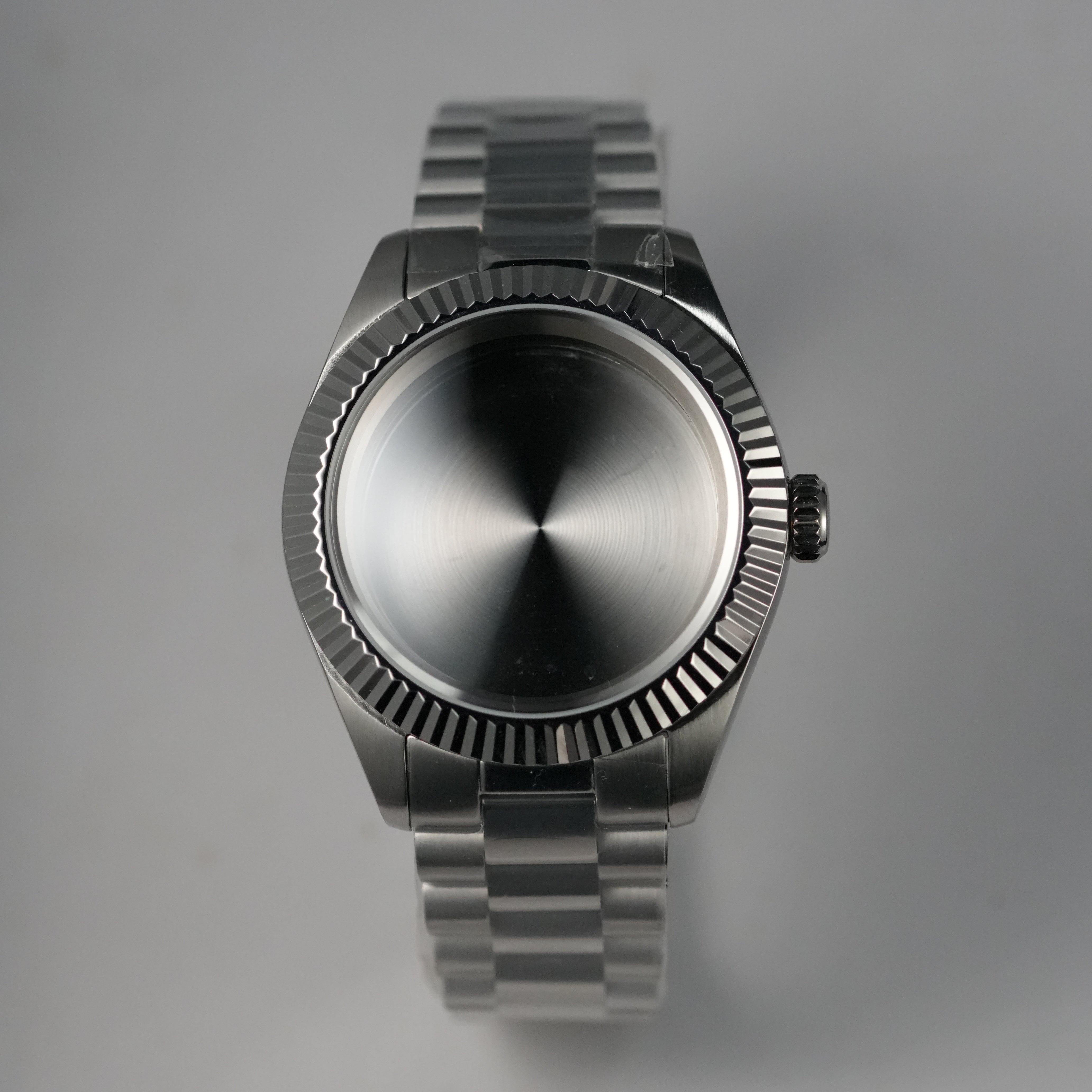 40MM Fluted: Brushed Silver Case with Dome & Presidential Bracelet