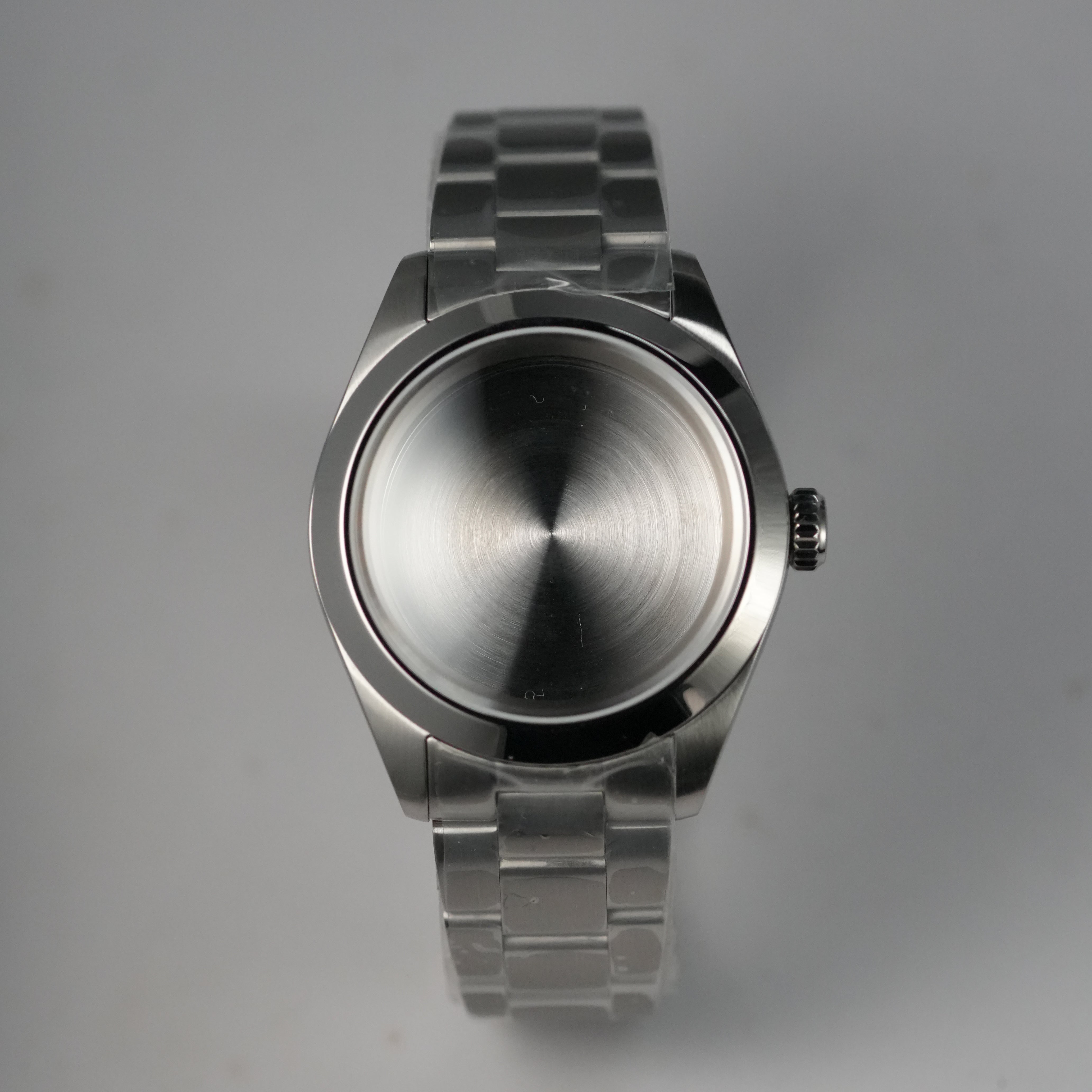 40MM Pilot: Brushed Silver Case with Dome & Oyster Bracelet