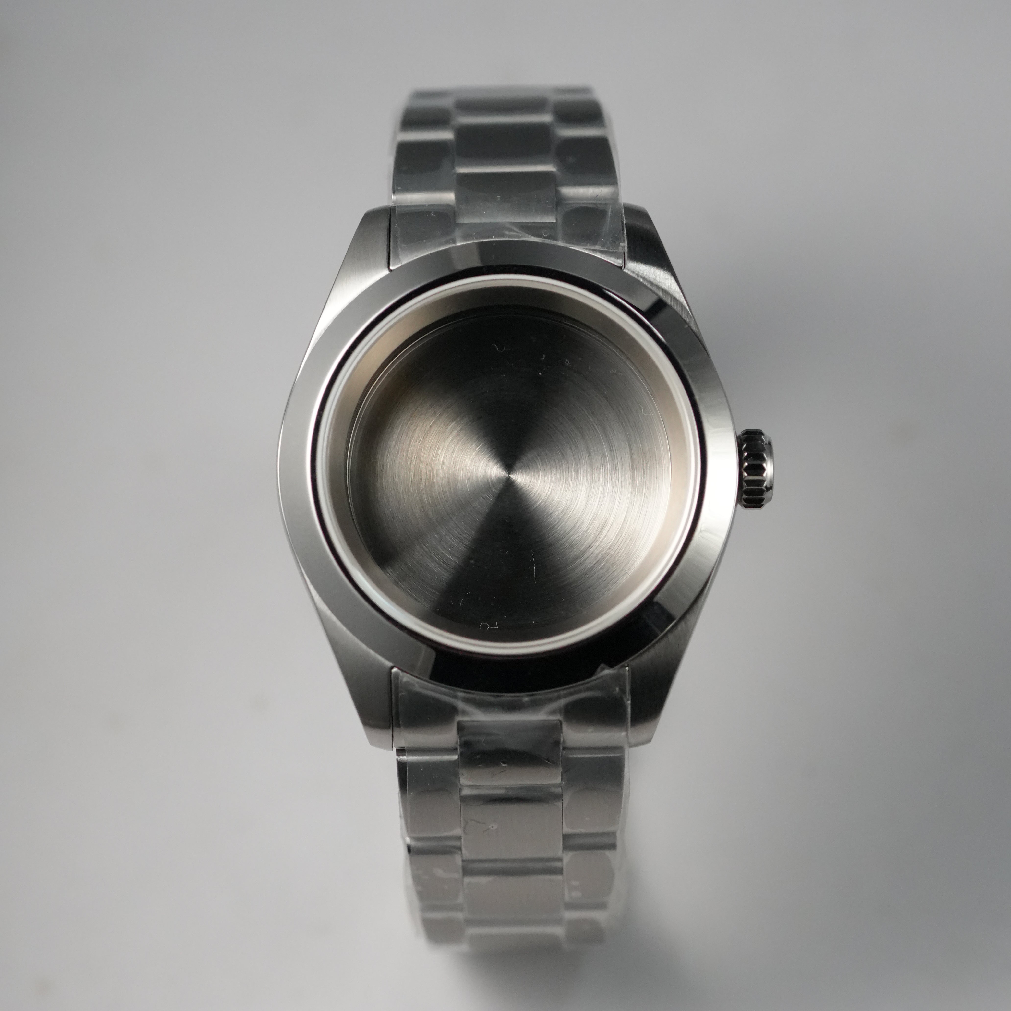 40MM Pilot: Brushed Silver Case with Oyster Bracelet