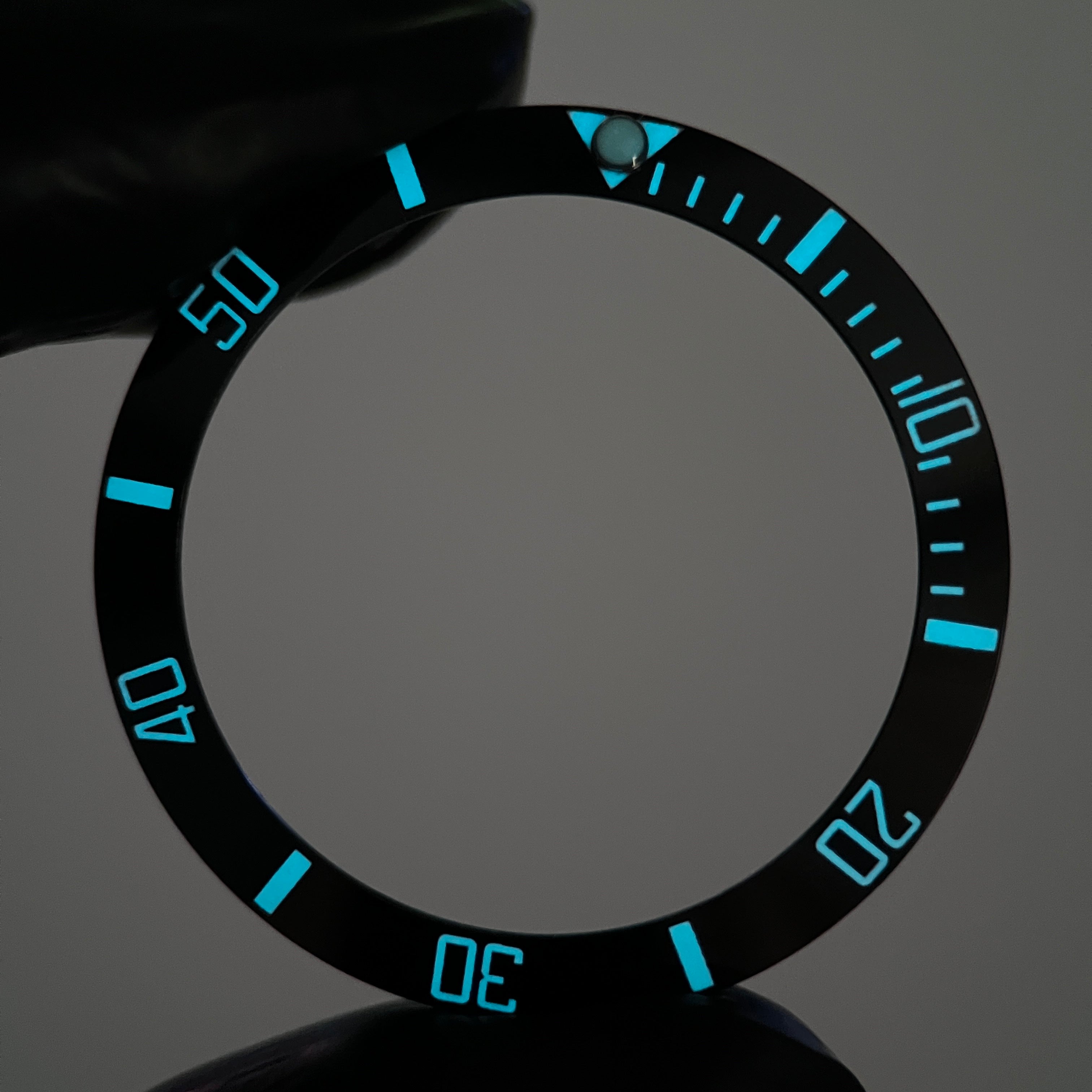 SKX007/SRPD Sub Luminous: Black in White Markers