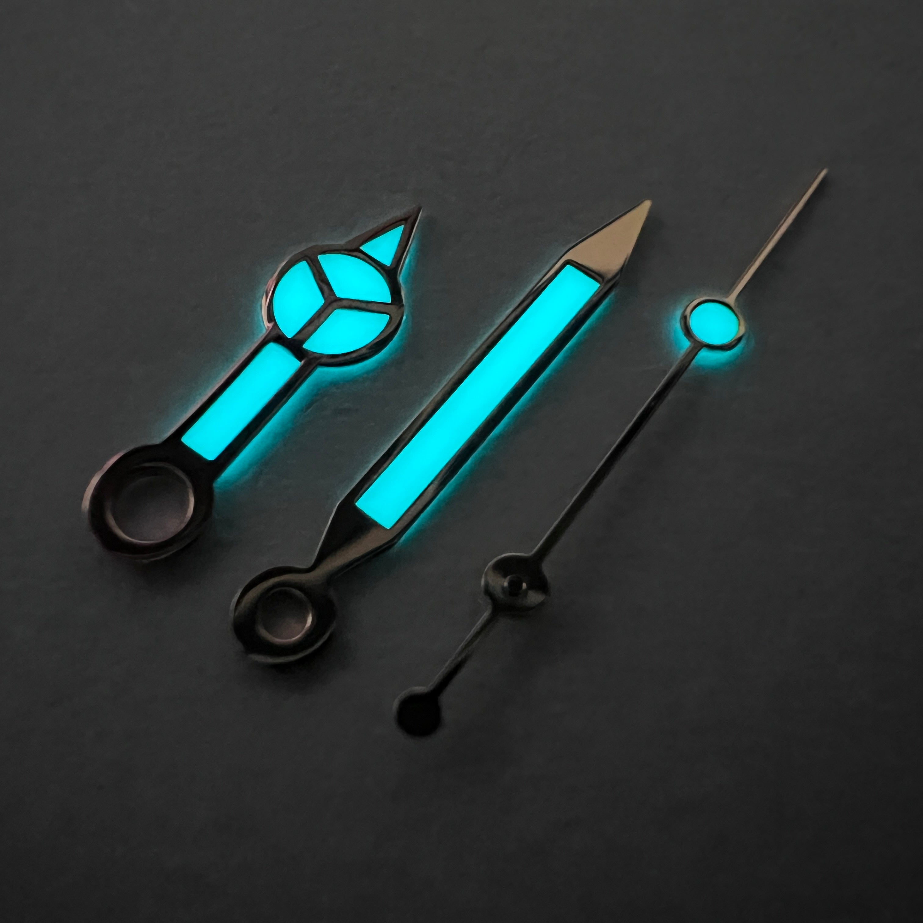 Mercedes: Rose Gold Polished Hands