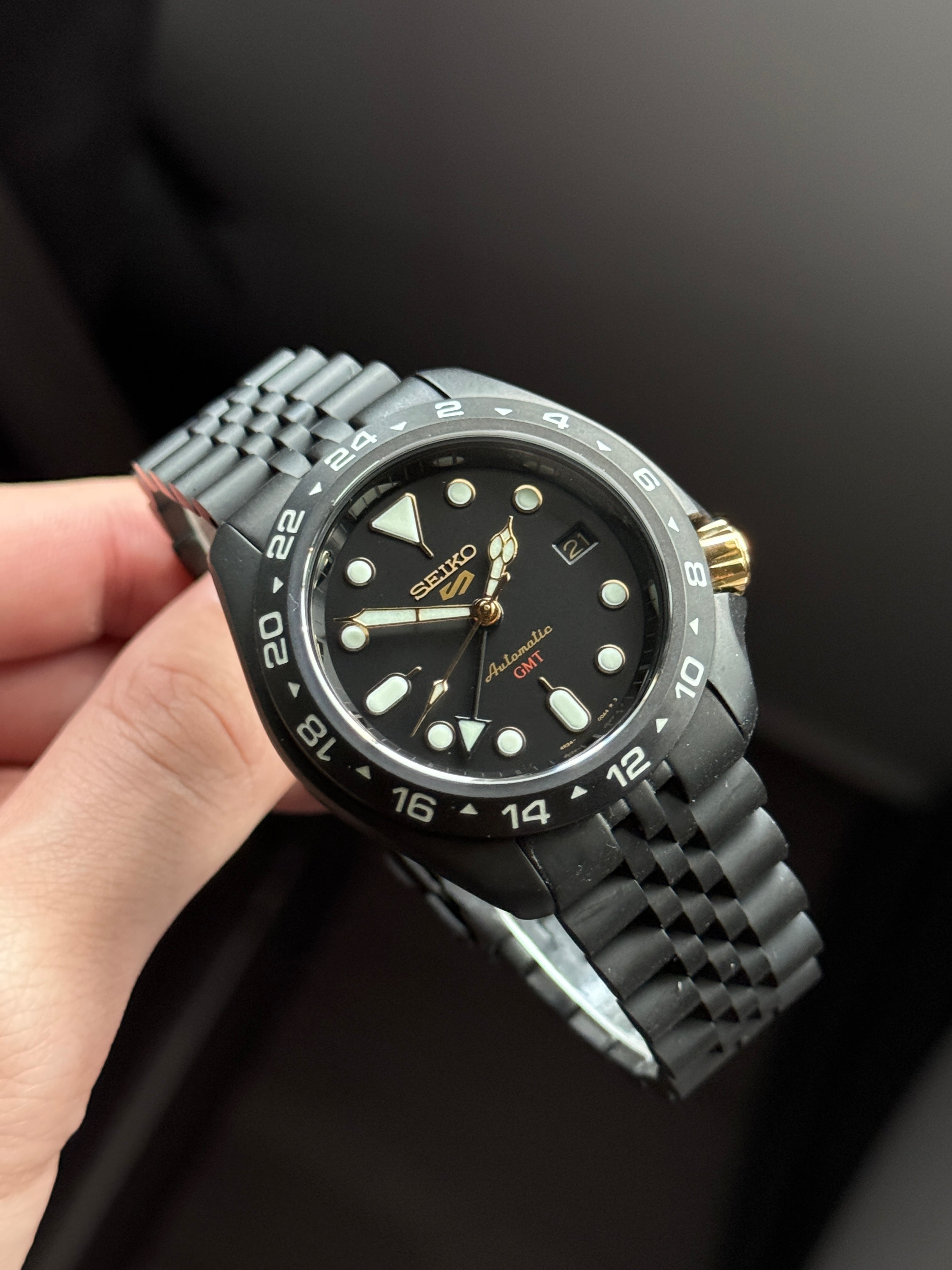 SKX007 SSK036 GMT: Matte Black in Jubilee