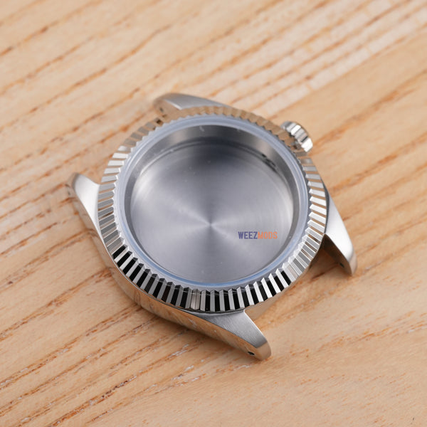 40MM Fluted: Brushed Silver with Flat Sapphire Case