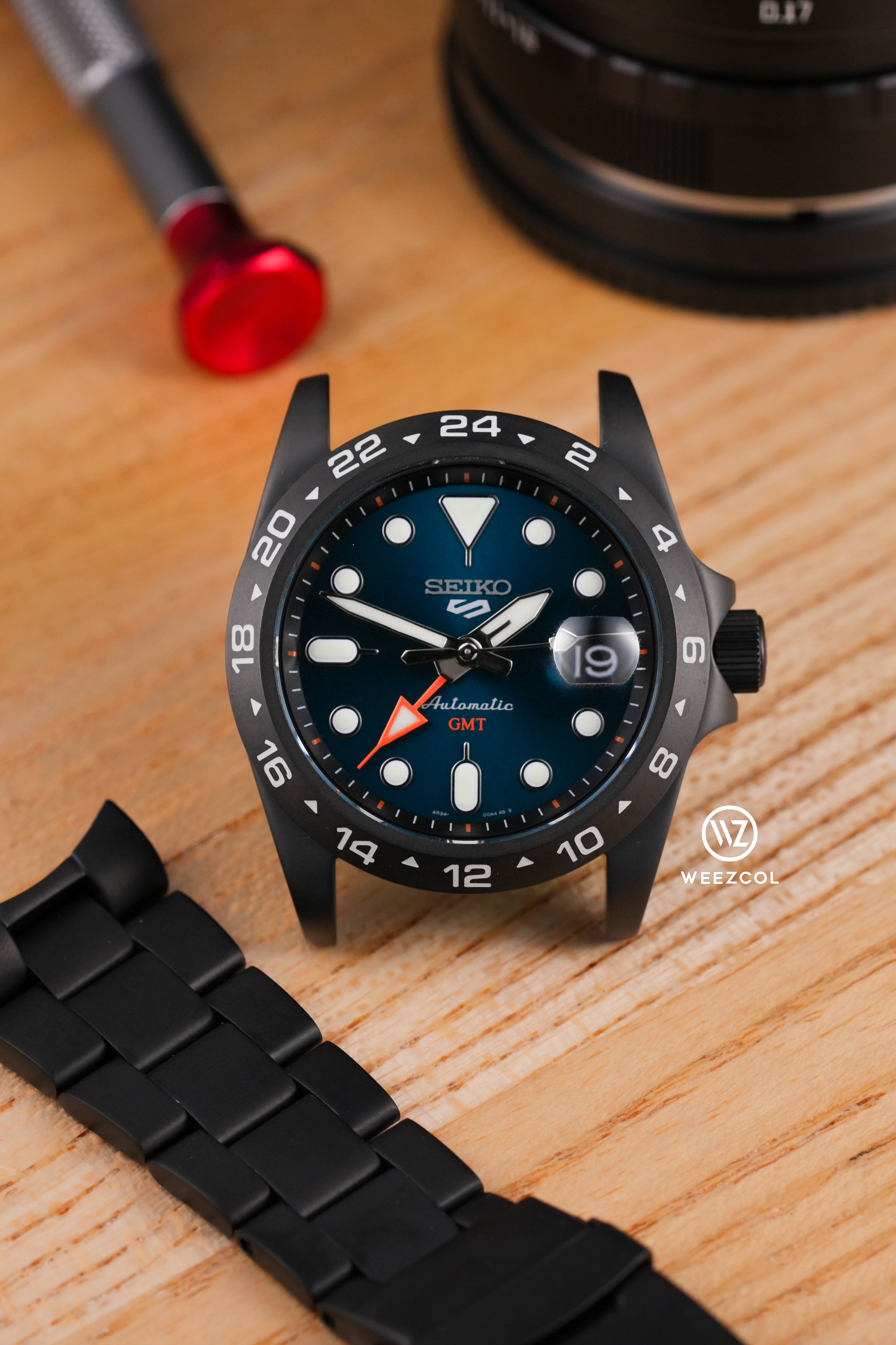 SKX007 SSK045 GMT: Matte Black Submariner in Oyster
