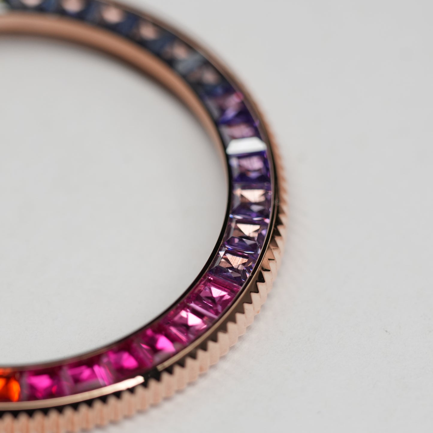 Coin Edge Bezel: Polished Rose Gold in Rainbow