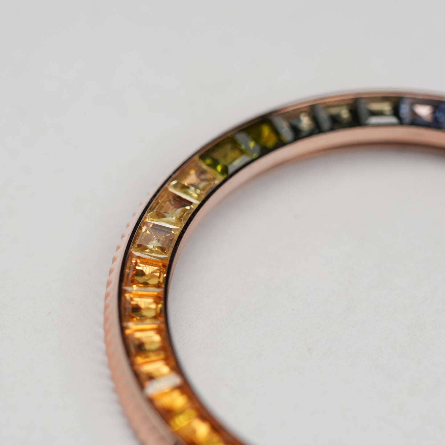 Coin Edge Bezel: Polished Rose Gold in Rainbow