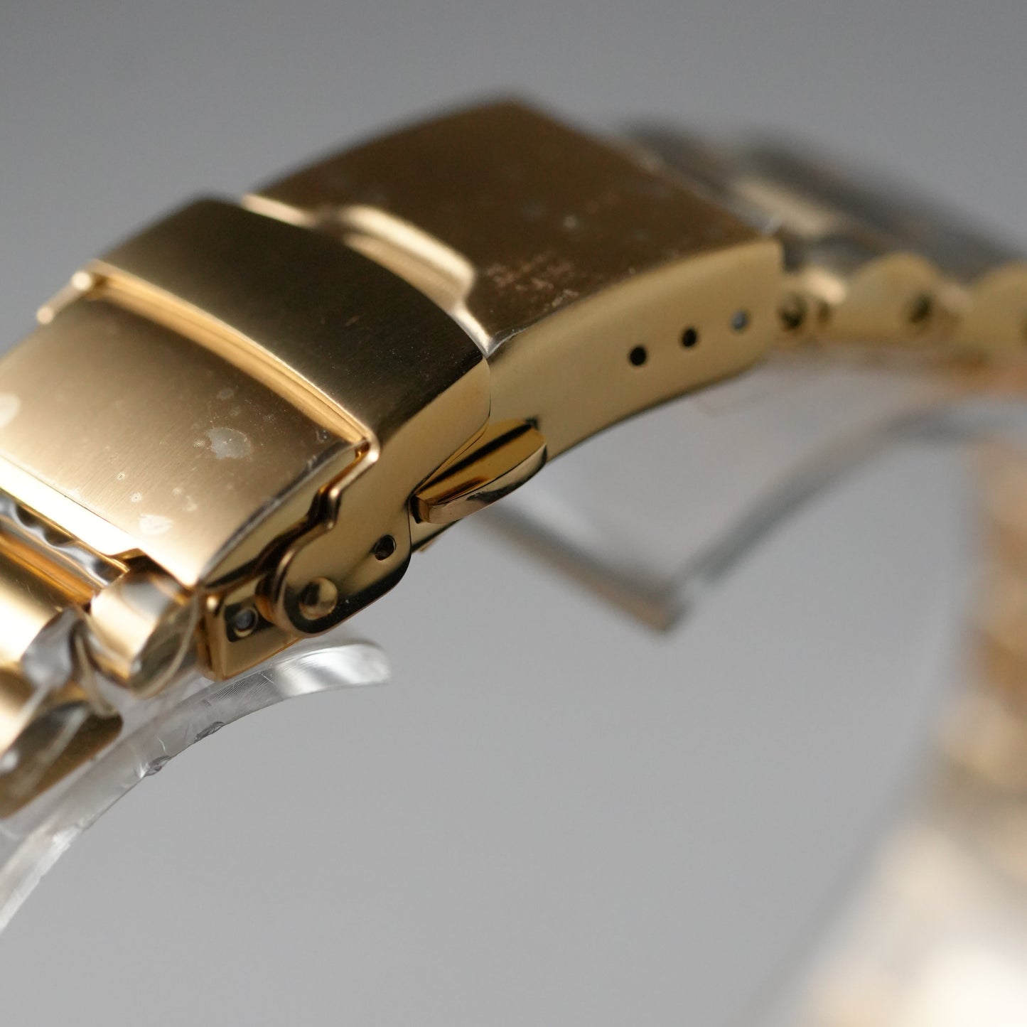 40MM Fluted: Brushed Gold with Jubilee Bracelet