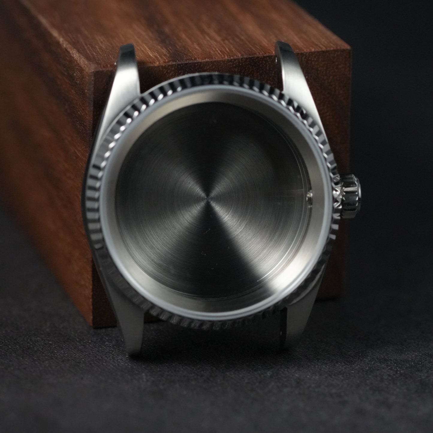 36MM Fluted: Brushed Silver with Flat Sapphire