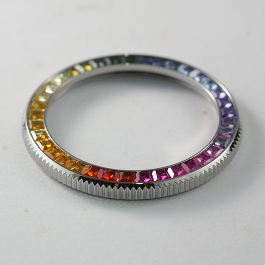 Coin Edge Bezel: Polished Silver in Rainbow