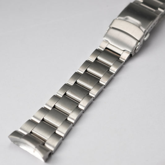 SKX007 Oyster: Silver Brushed Curved-Solid End Links