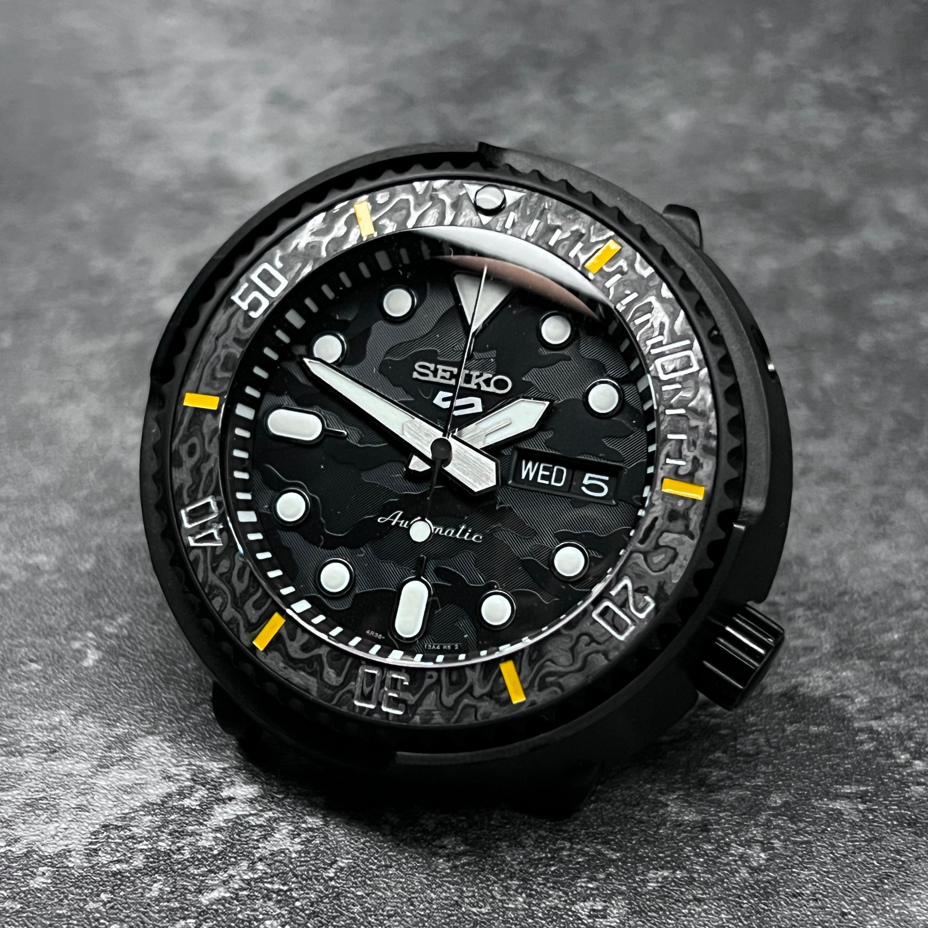 SKX007/SRPD Carbon Fiber: Grey in Yellow Markers