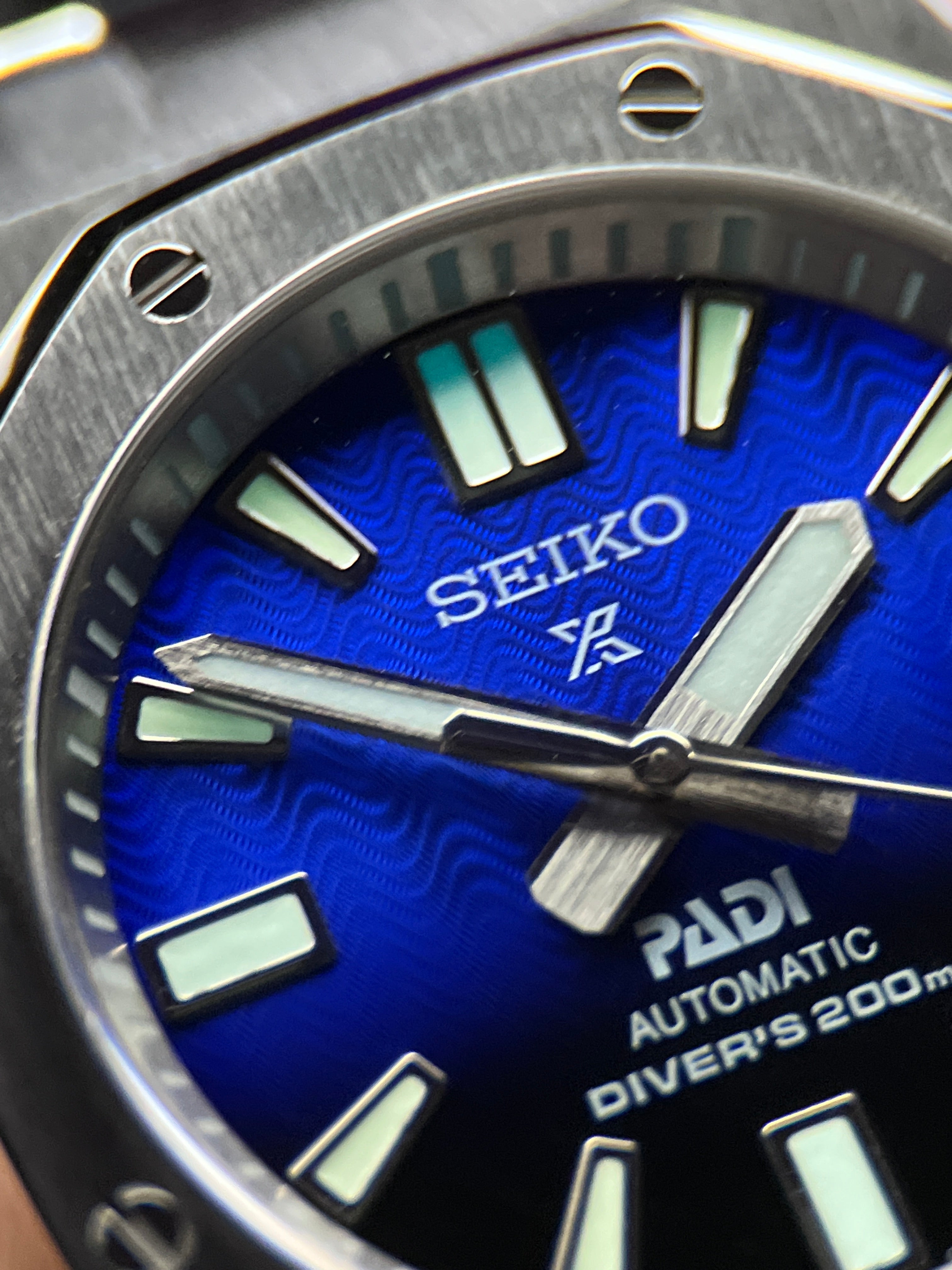 Padi: Seiko SPB071 in Brushed Silver