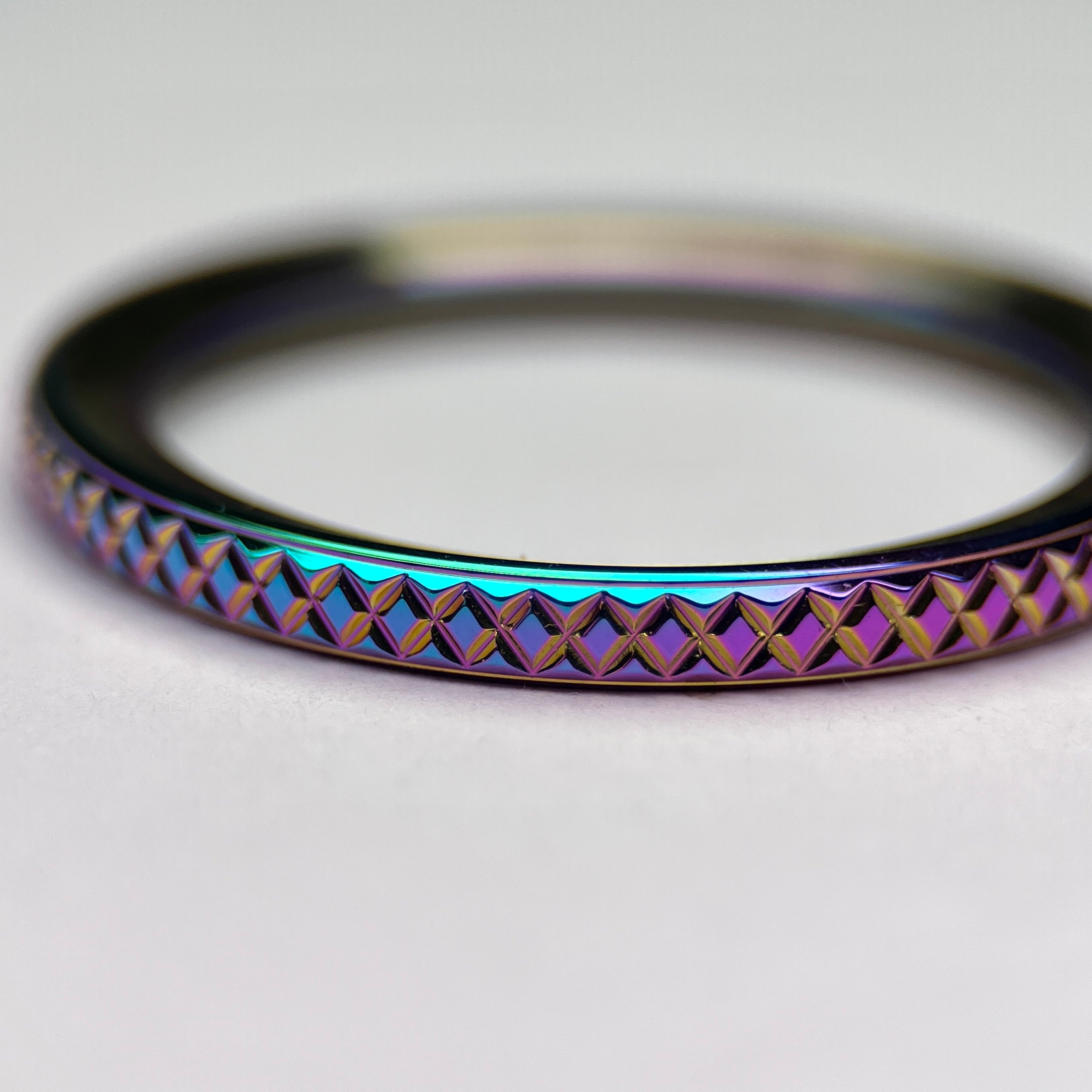 Knurled Bezel: Chameleon