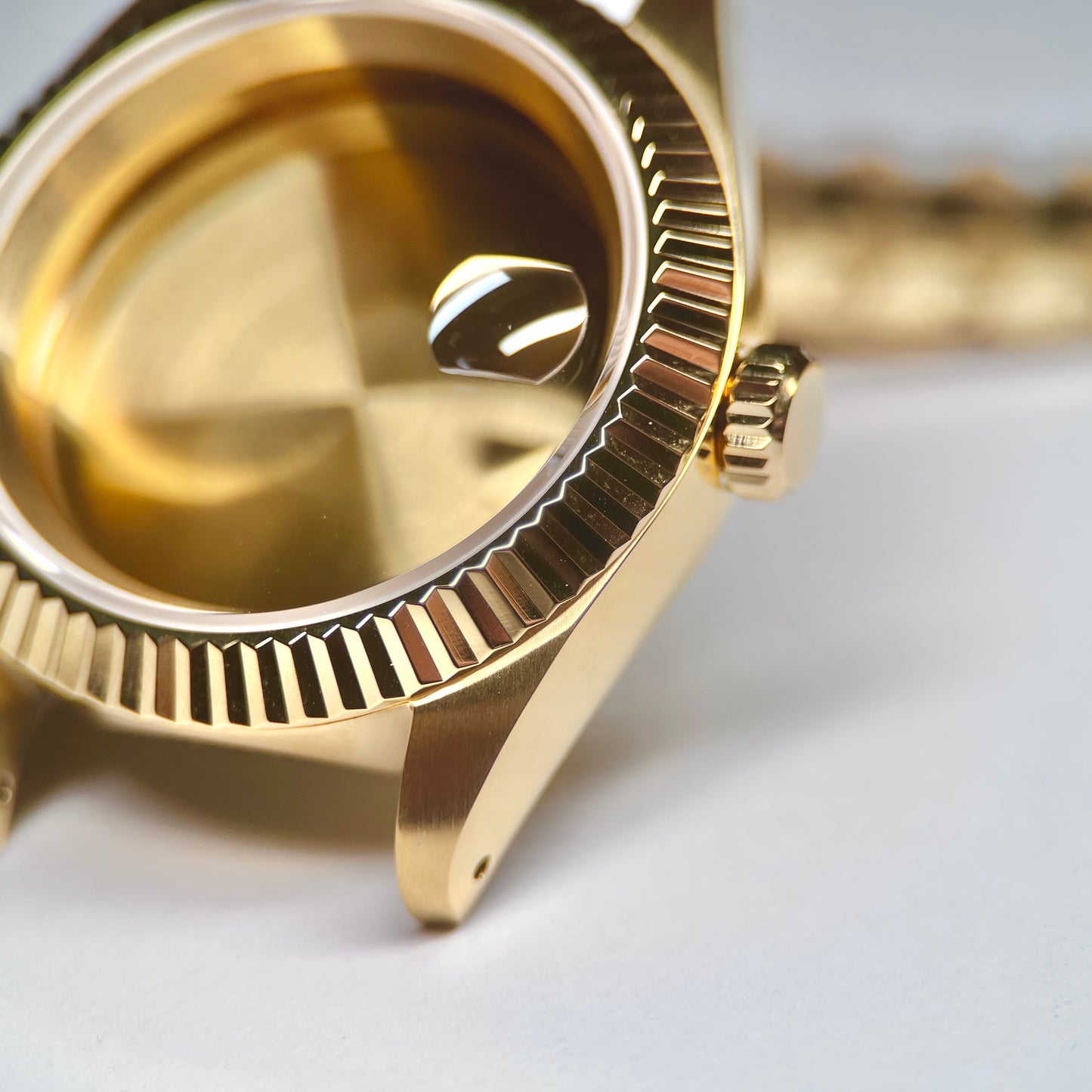 40MM Fluted: Gold Brushed Case w/ Presidential Bracelet